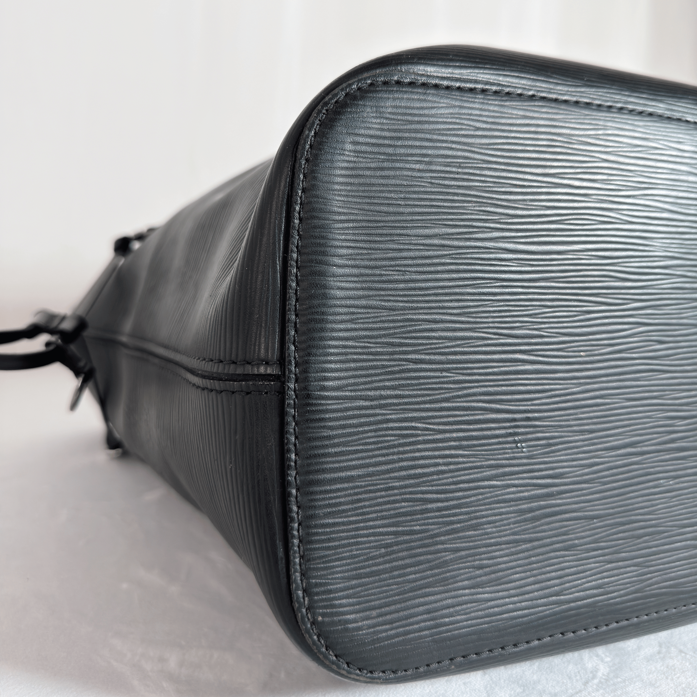 LOUIS VUITTON - NEVERFULL MM - CUIR EPI NOIR