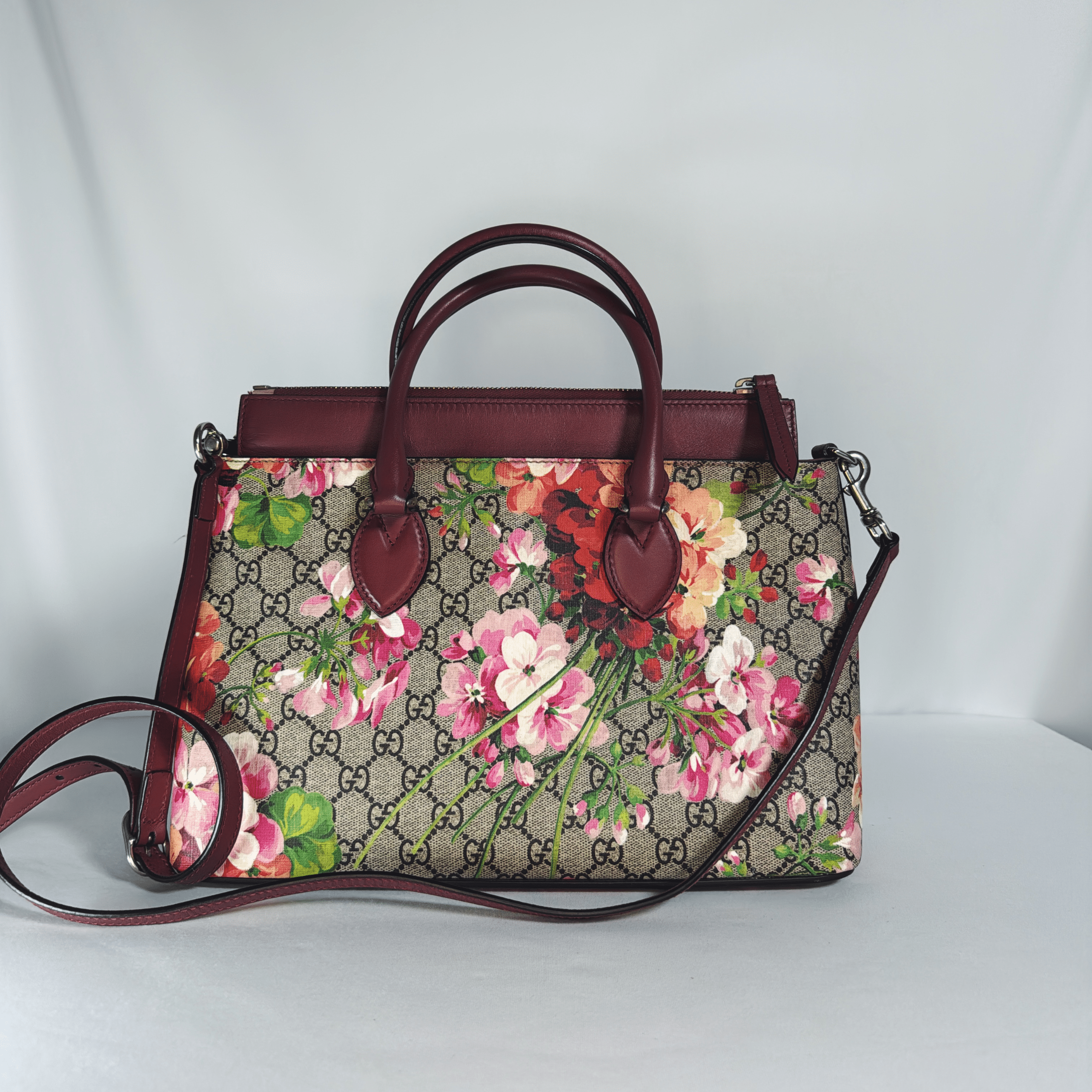 Gucci Blooms GG Canvas Tote Medium - La Belle Boutique
