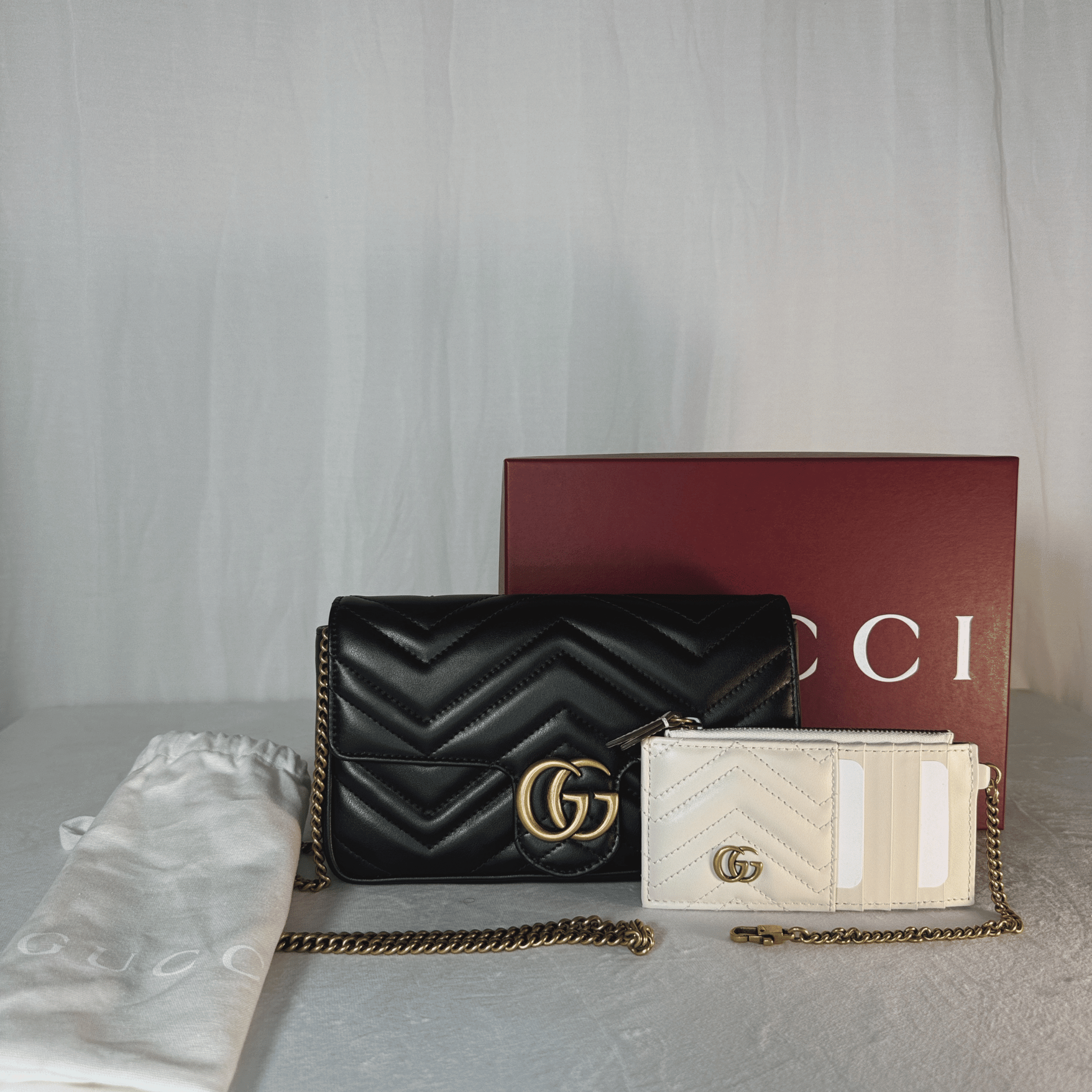 SAC GUCCI GG MARMONT MINI EN CUIR MATELASSÉ NOIR - La Belle Boutique