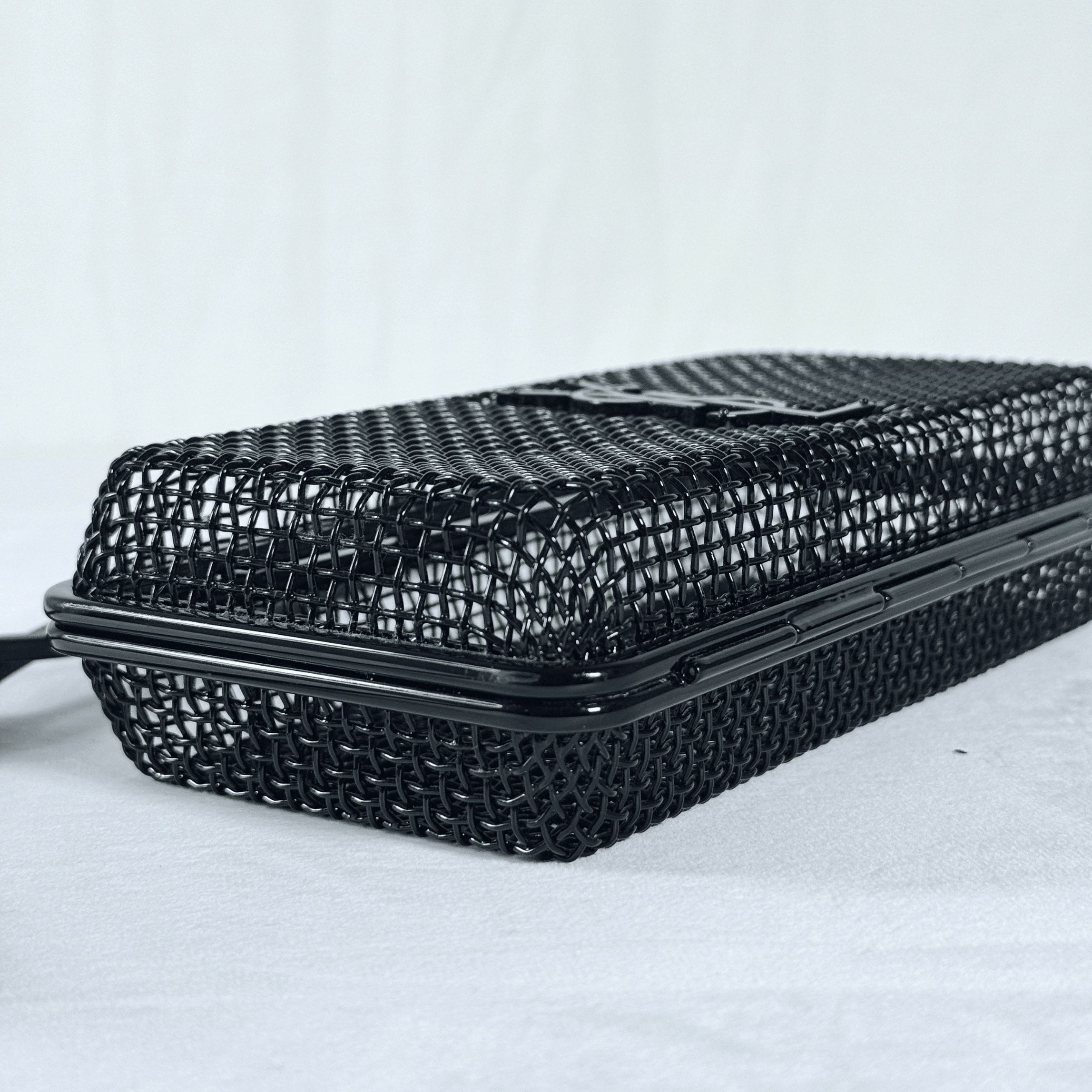 SAC BANDOULIERE SAINT LAURENT EVENING CAGE - METAL NOIR MAT - La Belle Boutique