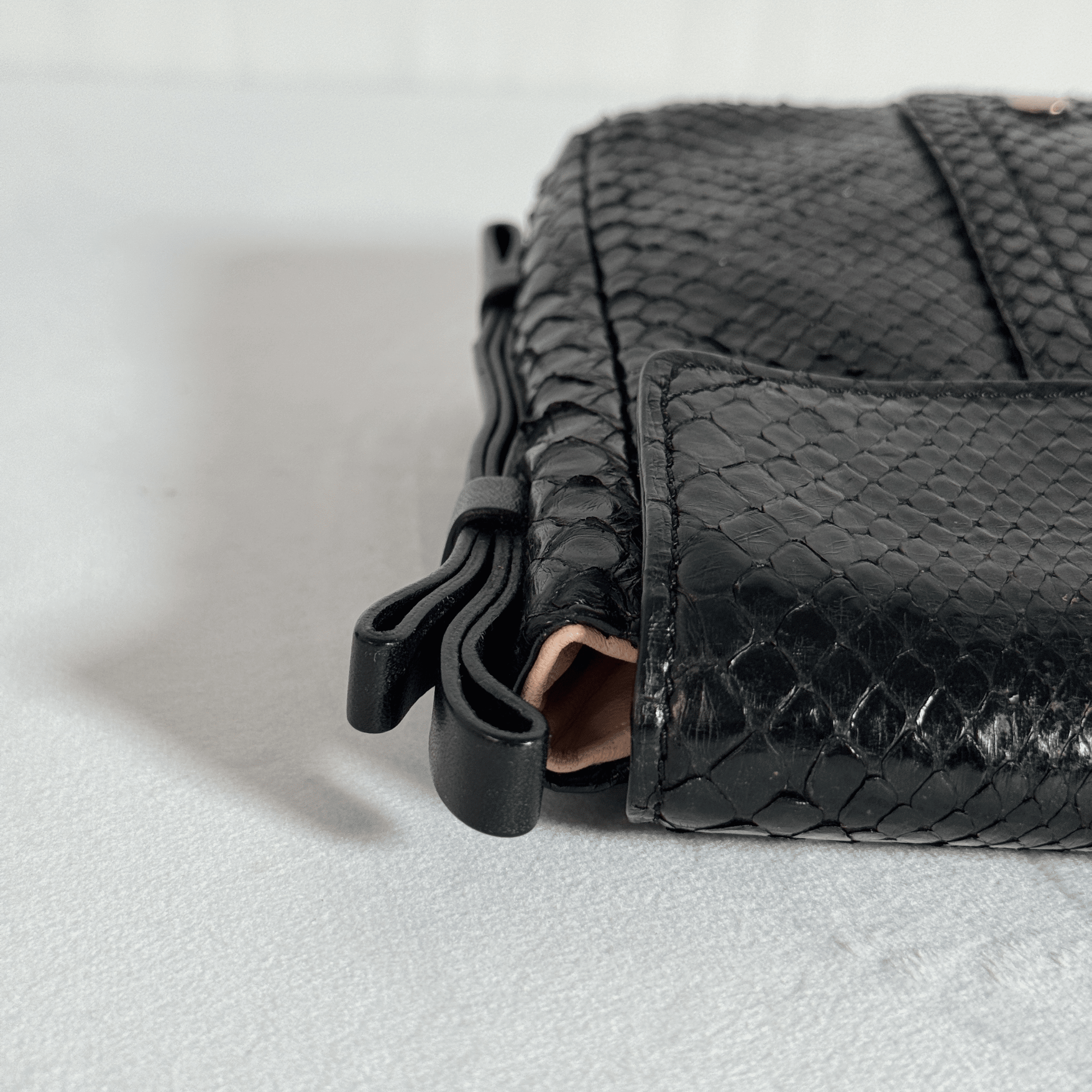 CHLOE - ELSIE POCHETTE - PYTHON EMBOSSE NOIR - La Belle Boutique