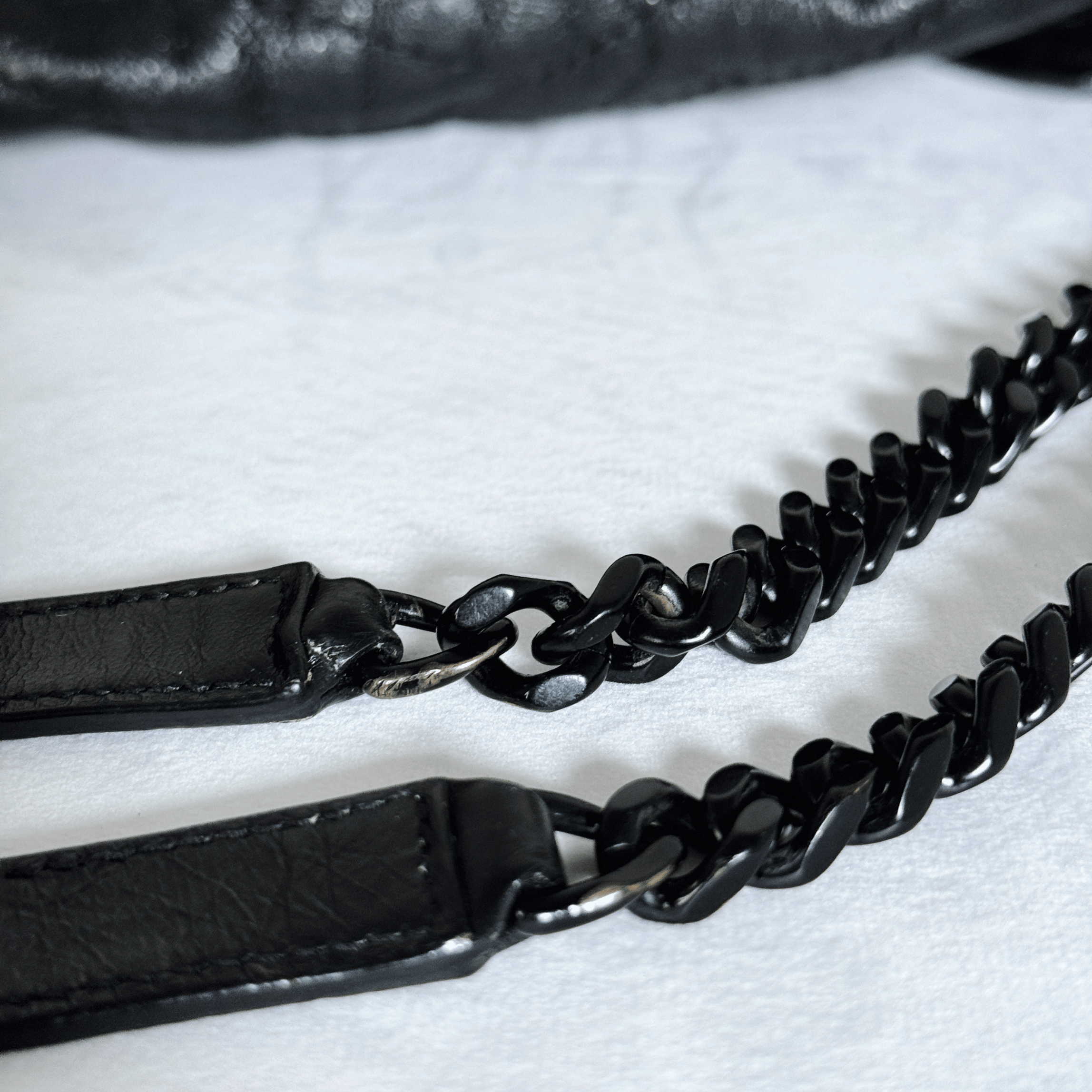SAINT LAURENT - NIKI MEDIUM - CUIR VIEILLI NOIR - BIJOUTERIE ALL BLACK