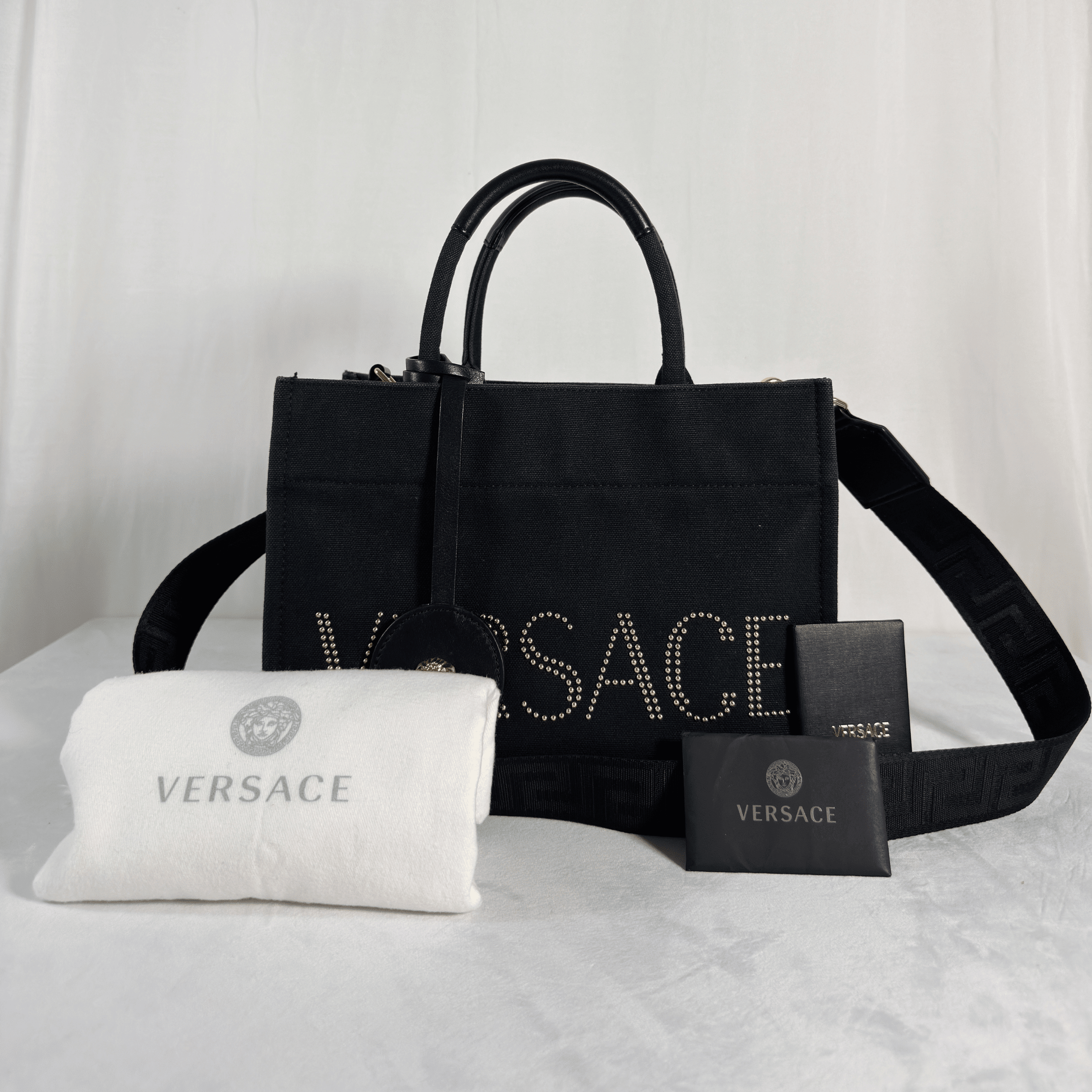 VERSACE - LA MEDUSA SMALL CANVAS TOTE - NOIR ET OR - La Belle Boutique