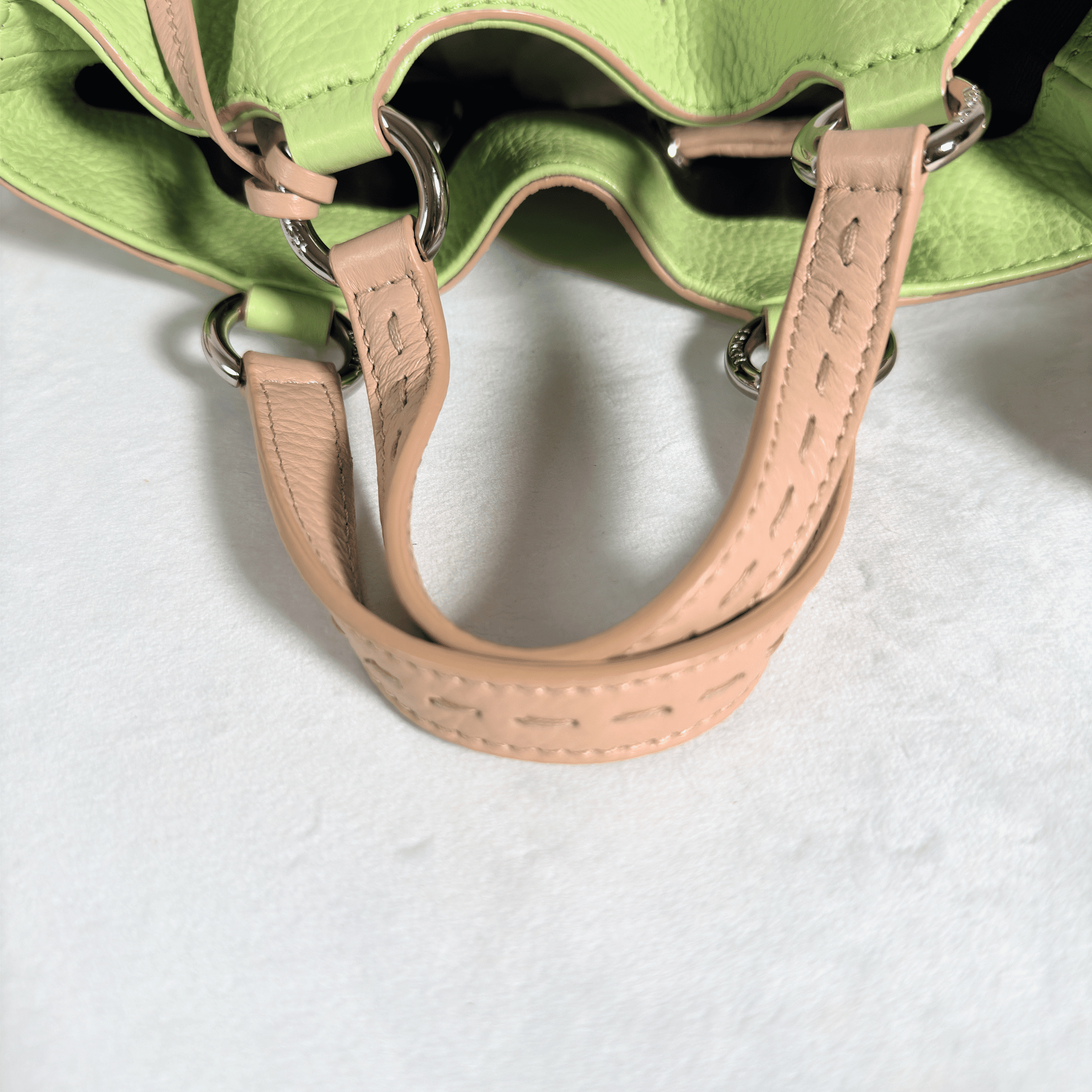 SAC SEAU LANCEL PREMIER FLIRT S - EDITION LIMITEE PYTHON BICOLORE VERT/NUDE - La Belle Boutique