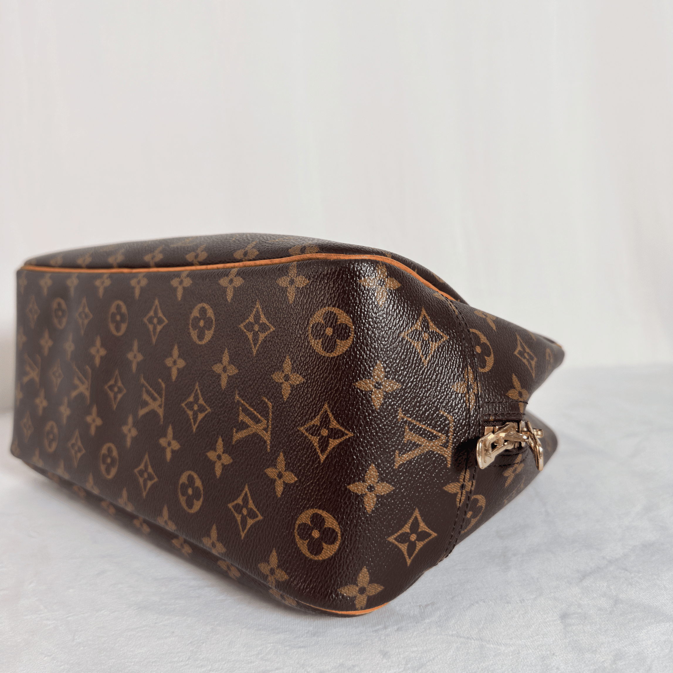 LOUIS VUITTON - DEAUVILLE - MONOGRAM - La Belle Boutique