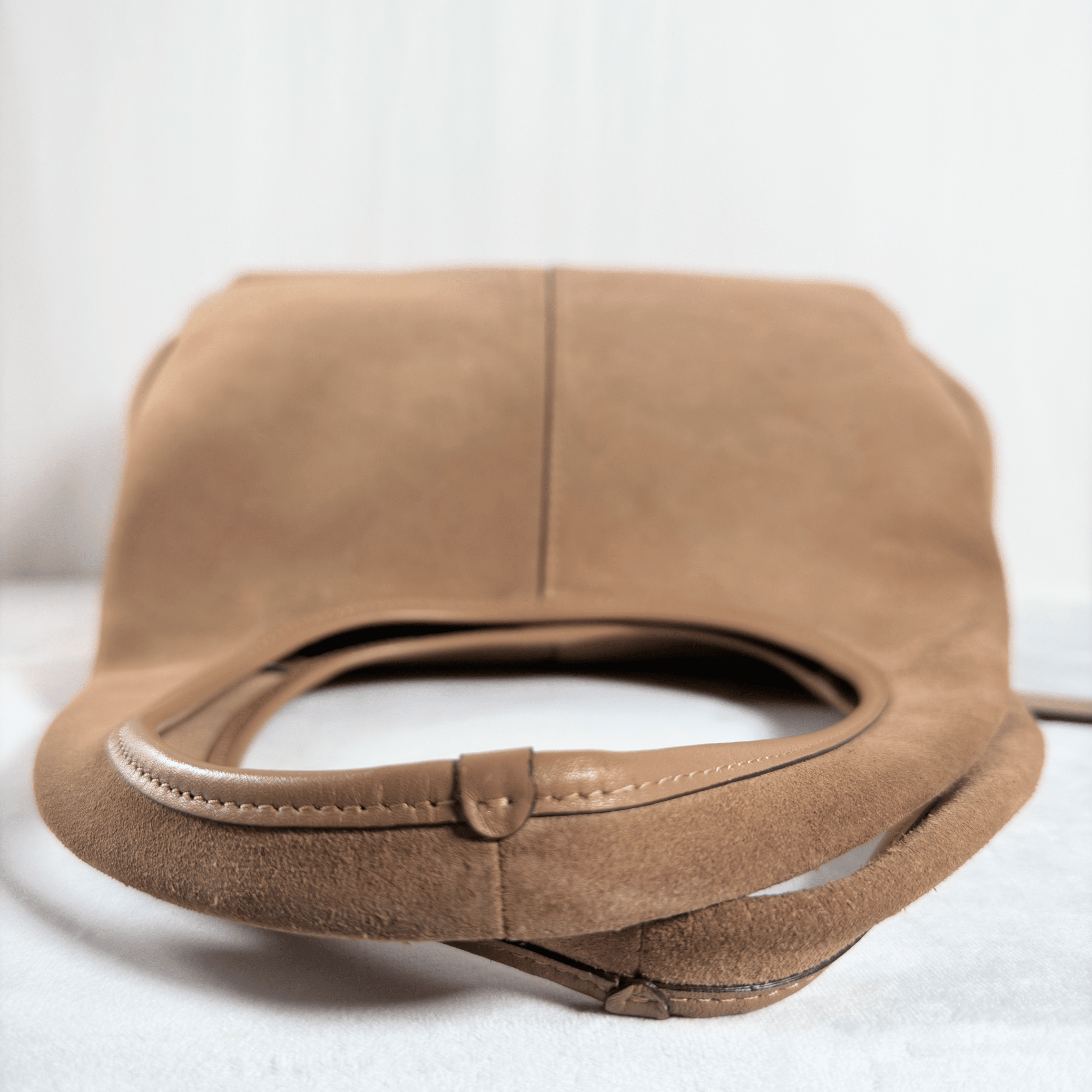 SAC EPAULE COACH LANA - DAIM SABLE - La Belle Boutique