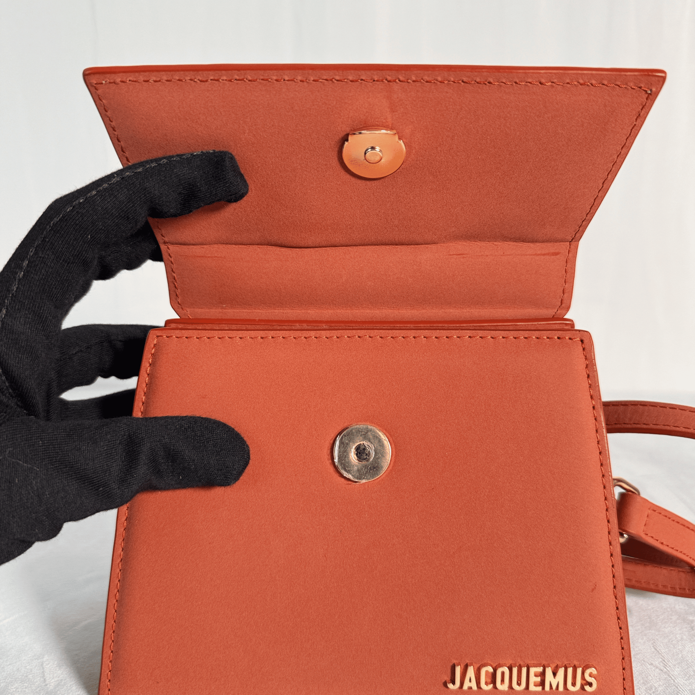 SAC JACQUEMUS LE CHIQUITO NOEUD – CUIR TERRACOTTA - La Belle Boutique