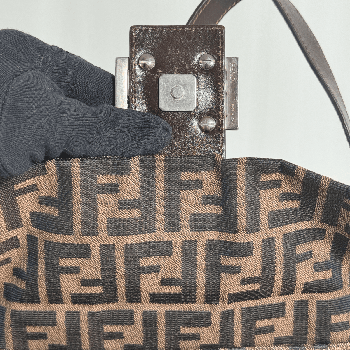 FENDI BAGUETTE - TOILE ZUCCA VINTAGE - La Belle Boutique
