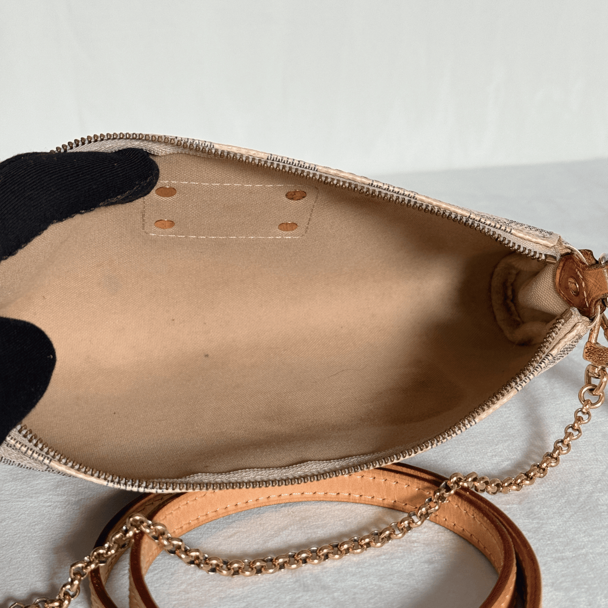 LOUIS VUITTON - POCHETTE EVA - TOILE DAMIER AZUR