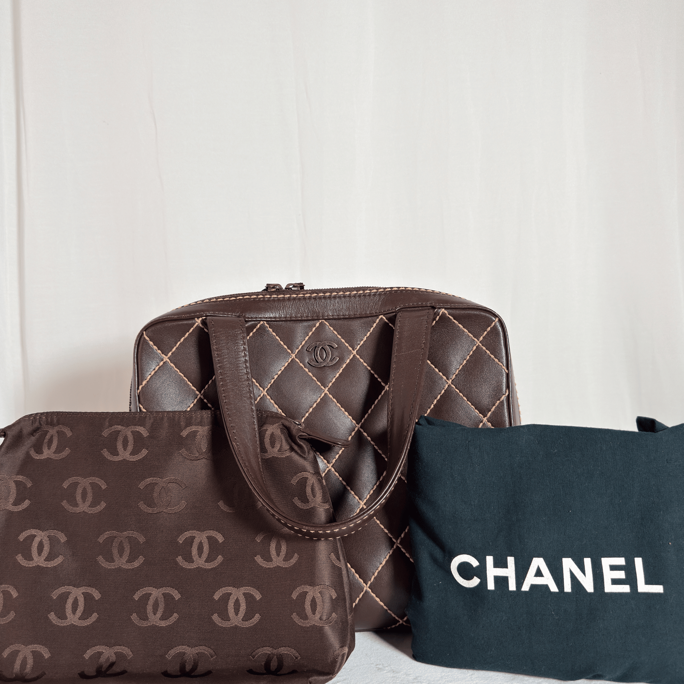 CHANEL - WILD STITCH HANDBAG - CUIR MARRON VINTAGE - La Belle Boutique