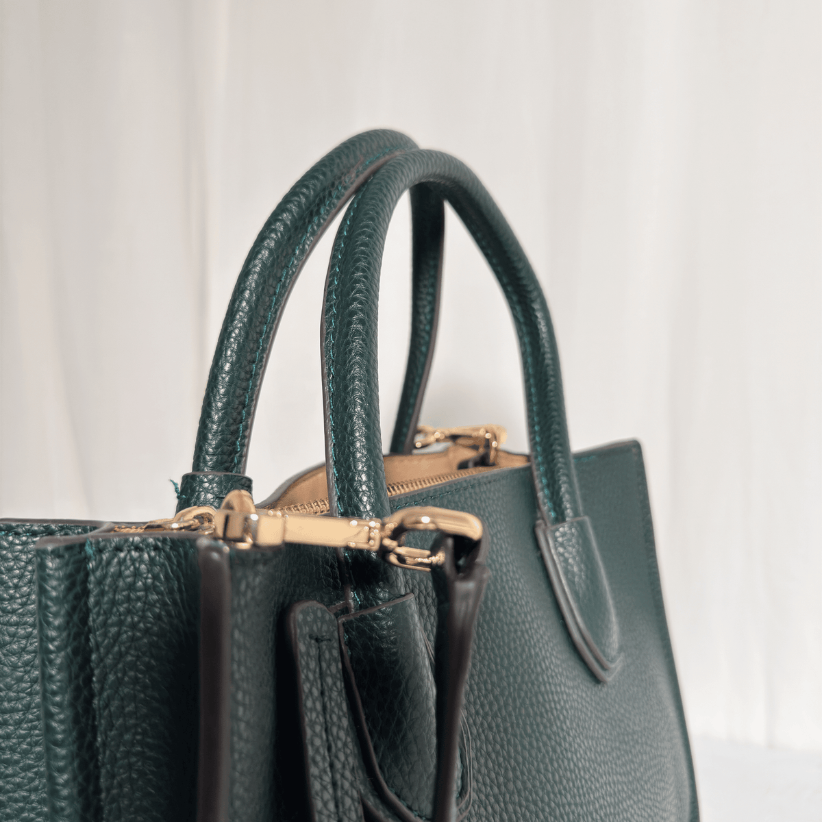 MICHAEL KORS -SAC MERCER - CUIR GRAINÉ VERT SAPIN - La Belle Boutique