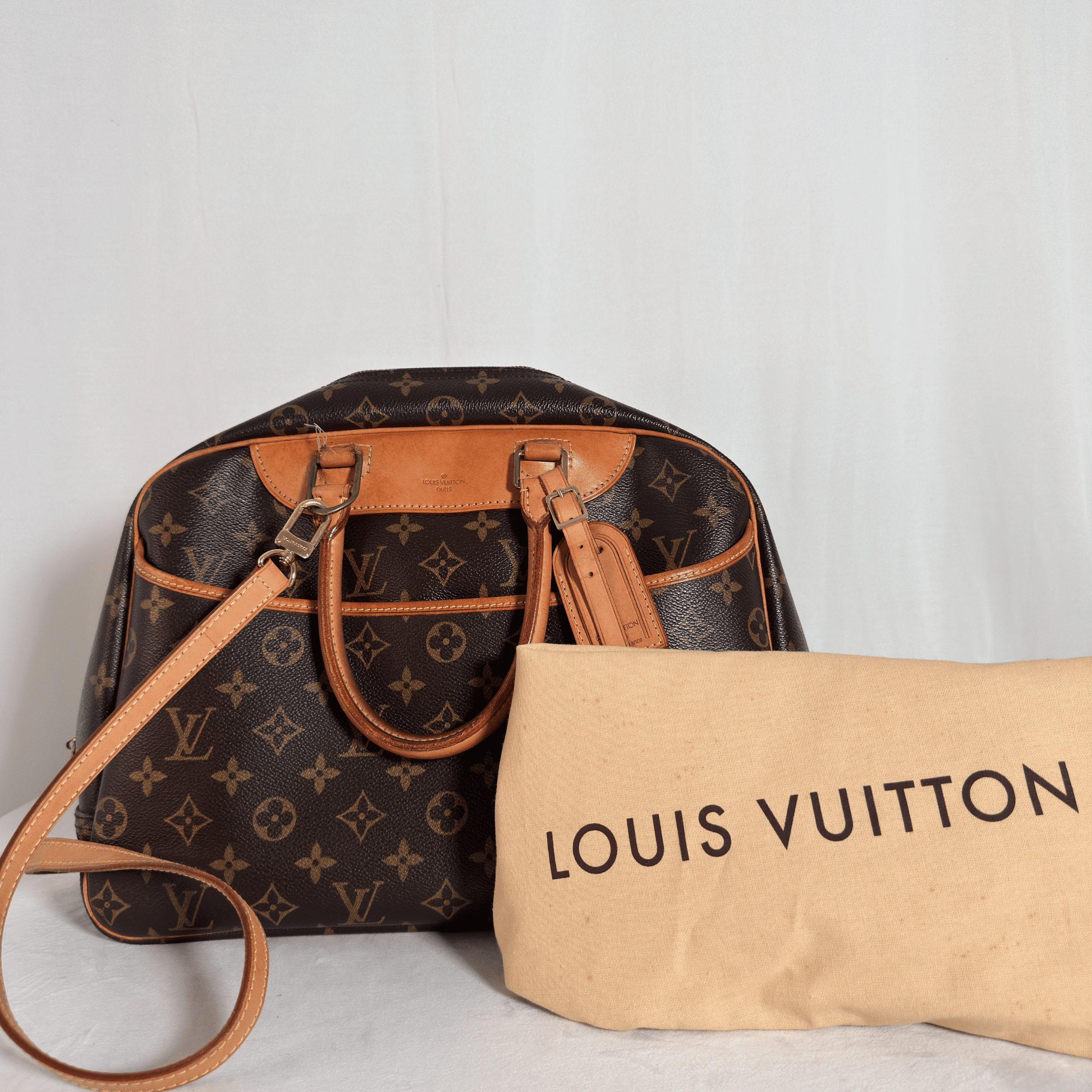 LOUIS VUITTON - DEAUVILLE - MONOGRAM - La Belle Boutique