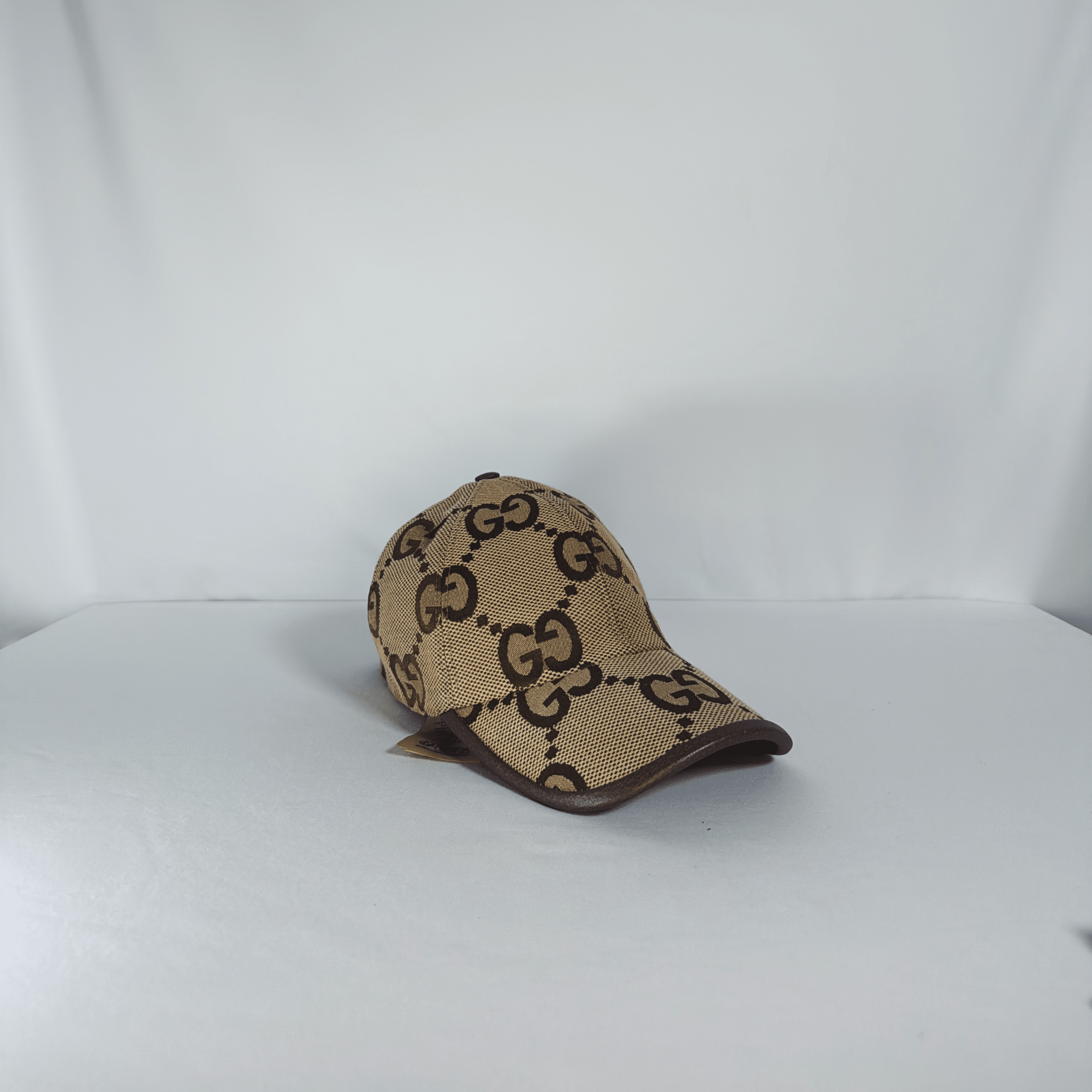 Casquette Gucci Jumbo GG en toile beige/marron - La Belle Boutique