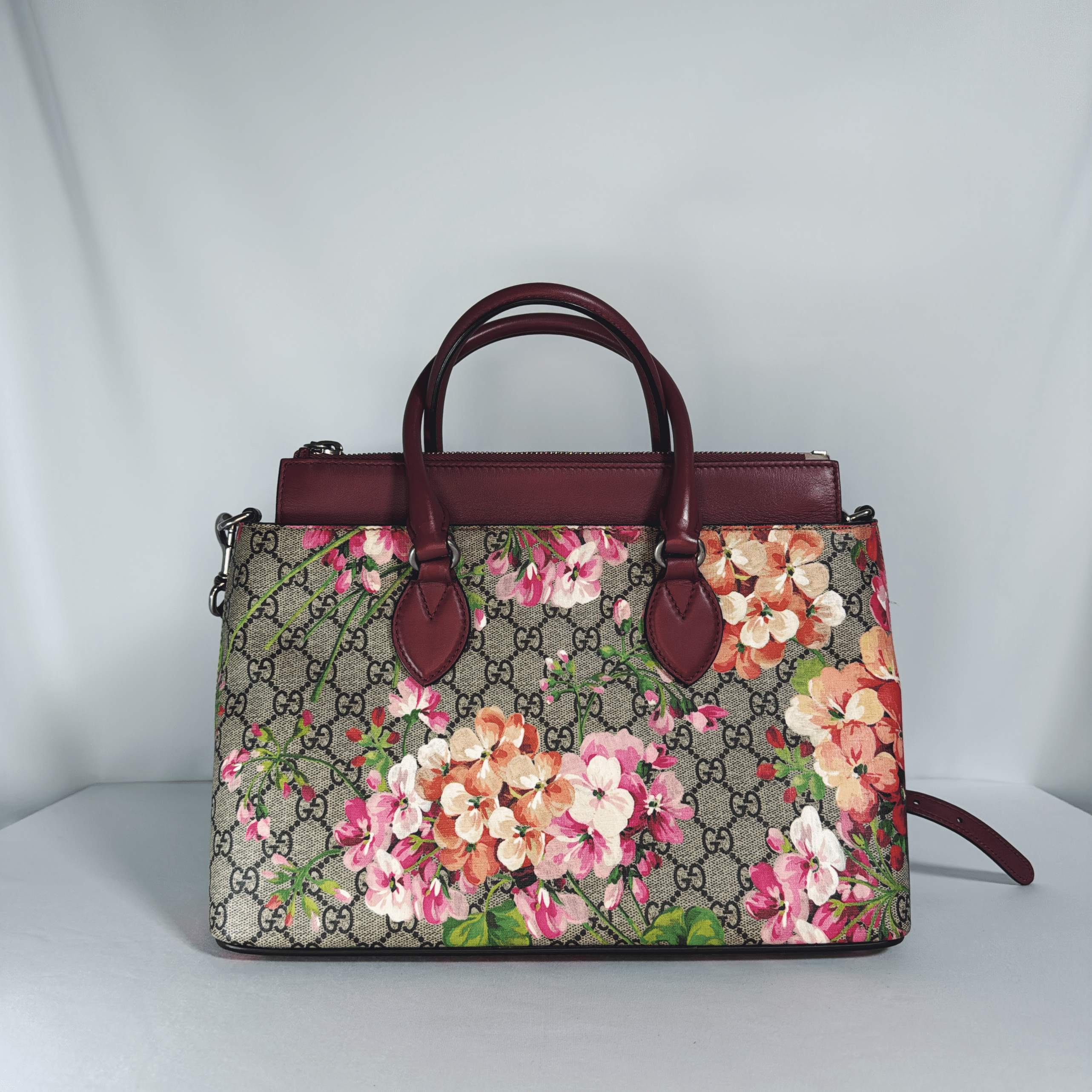 Gucci Blooms GG Canvas Tote Medium - La Belle Boutique
