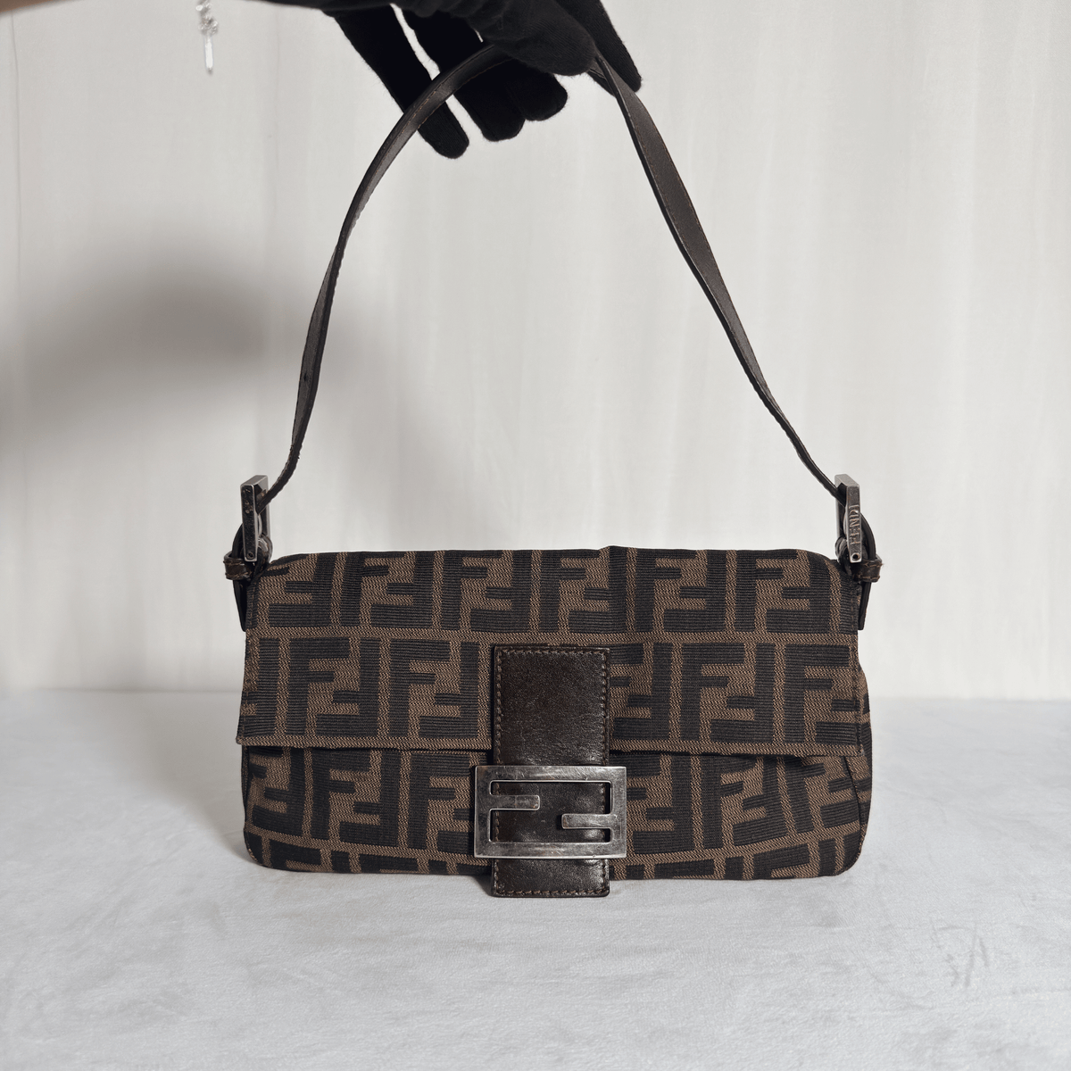 FENDI BAGUETTE - TOILE ZUCCA VINTAGE - La Belle Boutique