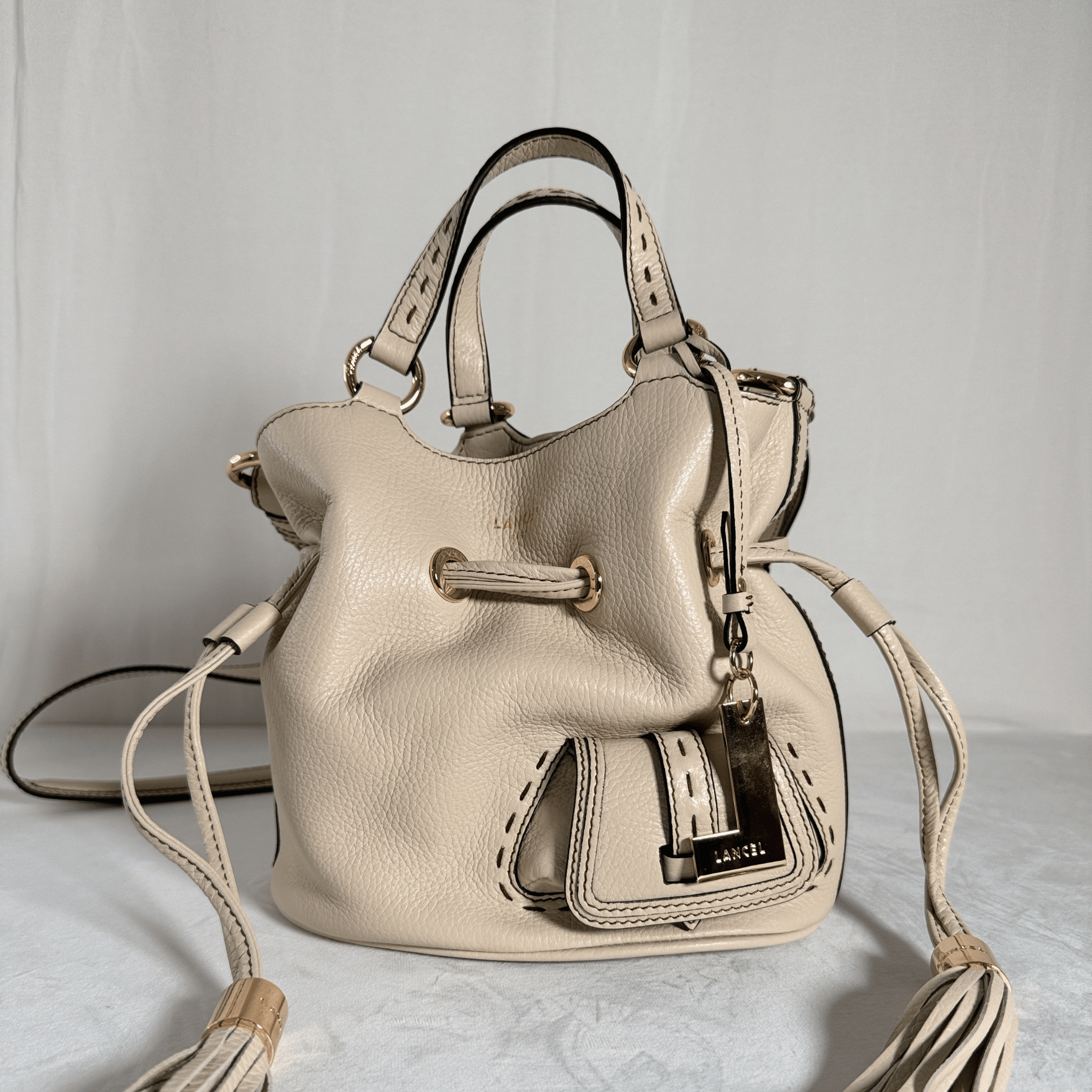 SAC SEAU LANCEL PREMIER FLIRT – TAILLE S – CUIR GRAINE CREME/ ECRU - La Belle Boutique