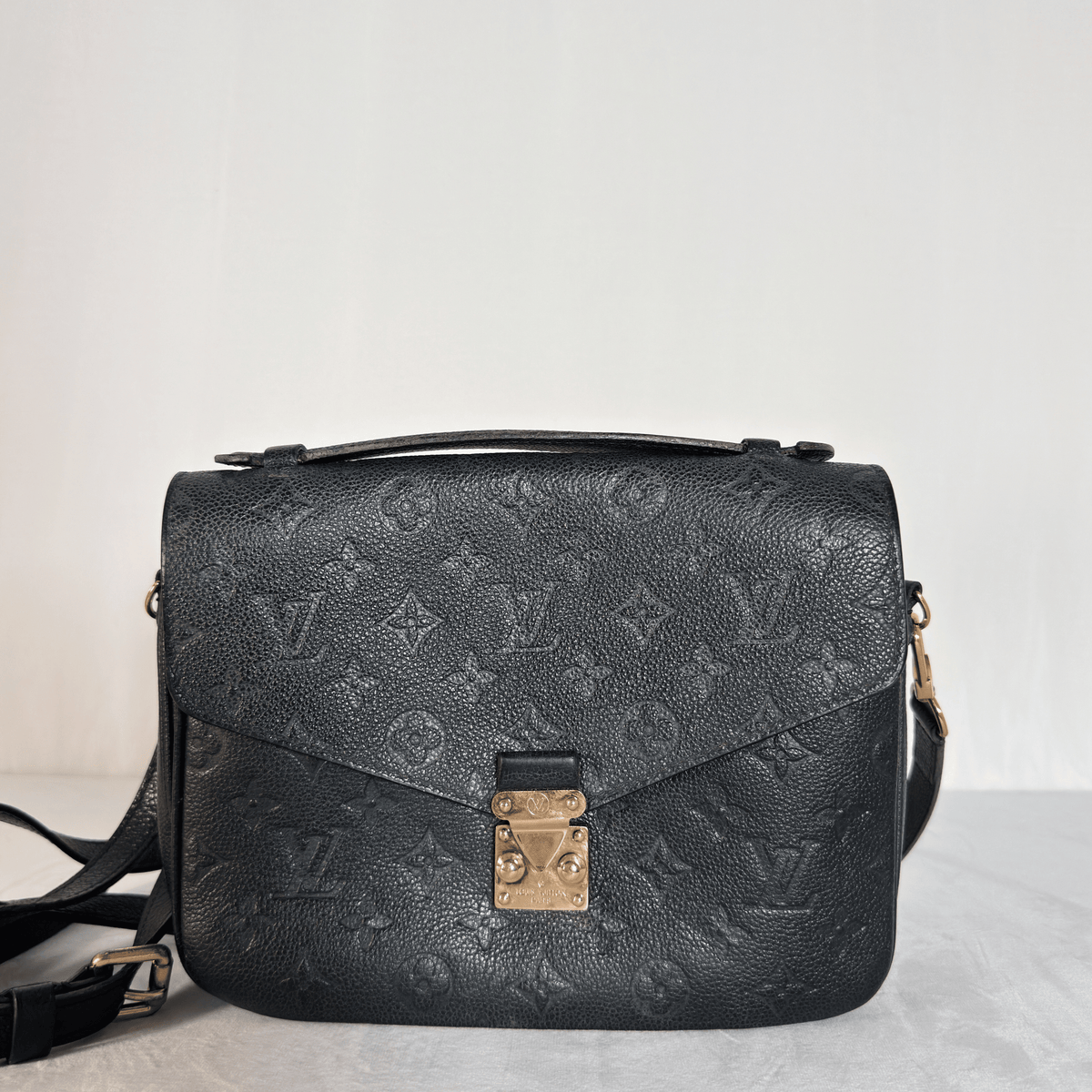LOUIS VUITTON - POCHETTE METIS - CUIR MONOGRAM EMPREINTE NOIR