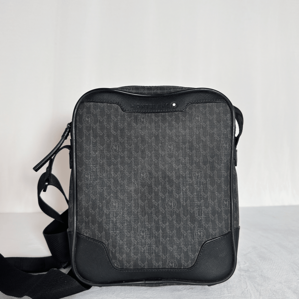 MONTBLANC - M_GRAM 4810 MESSENGER - TOILE MONOGRAMME NOIRE