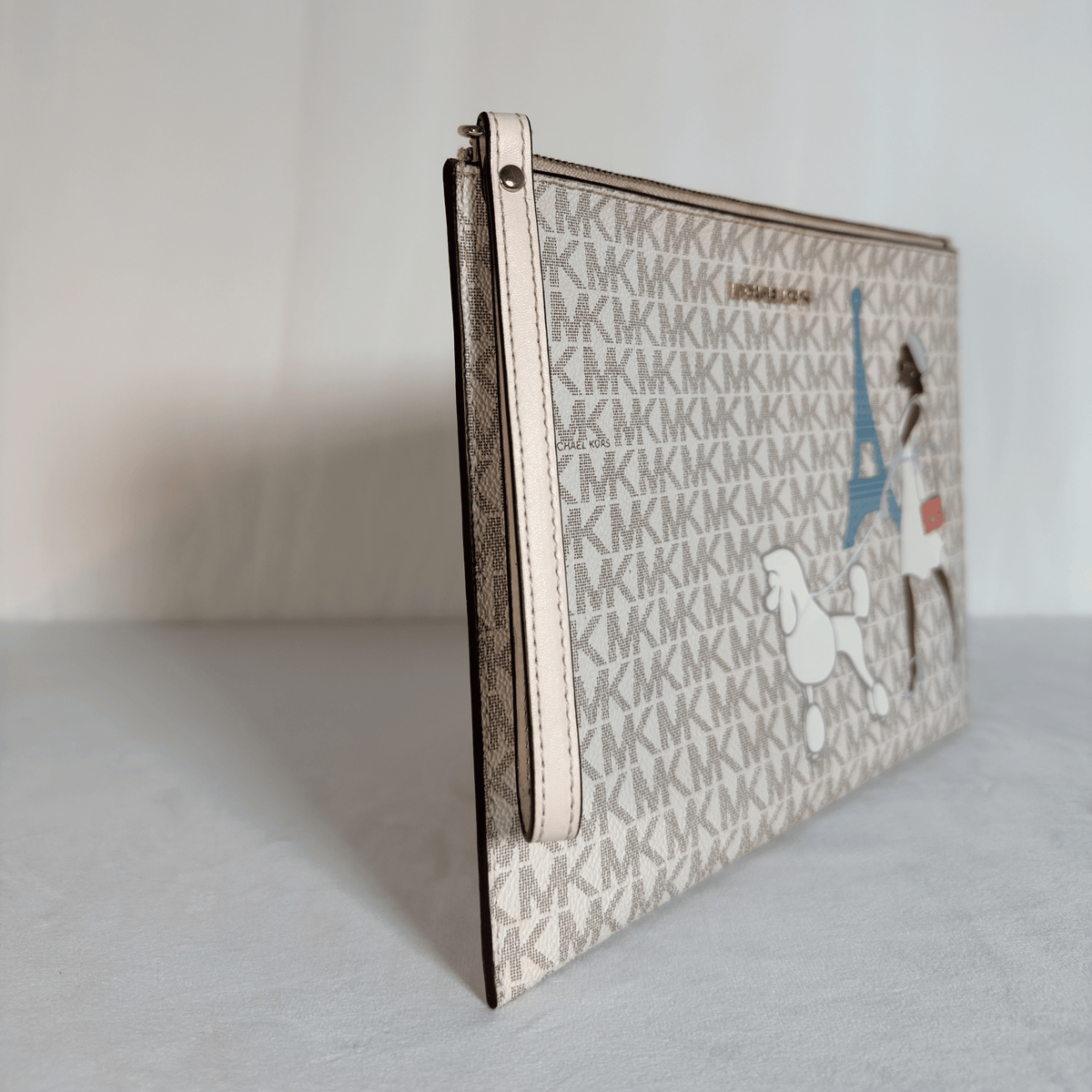 MICHAEL KORS - POCHETTE JET SET TRAVEL LARGE - TOILE MONOGRAMME MK EDITION PARIS