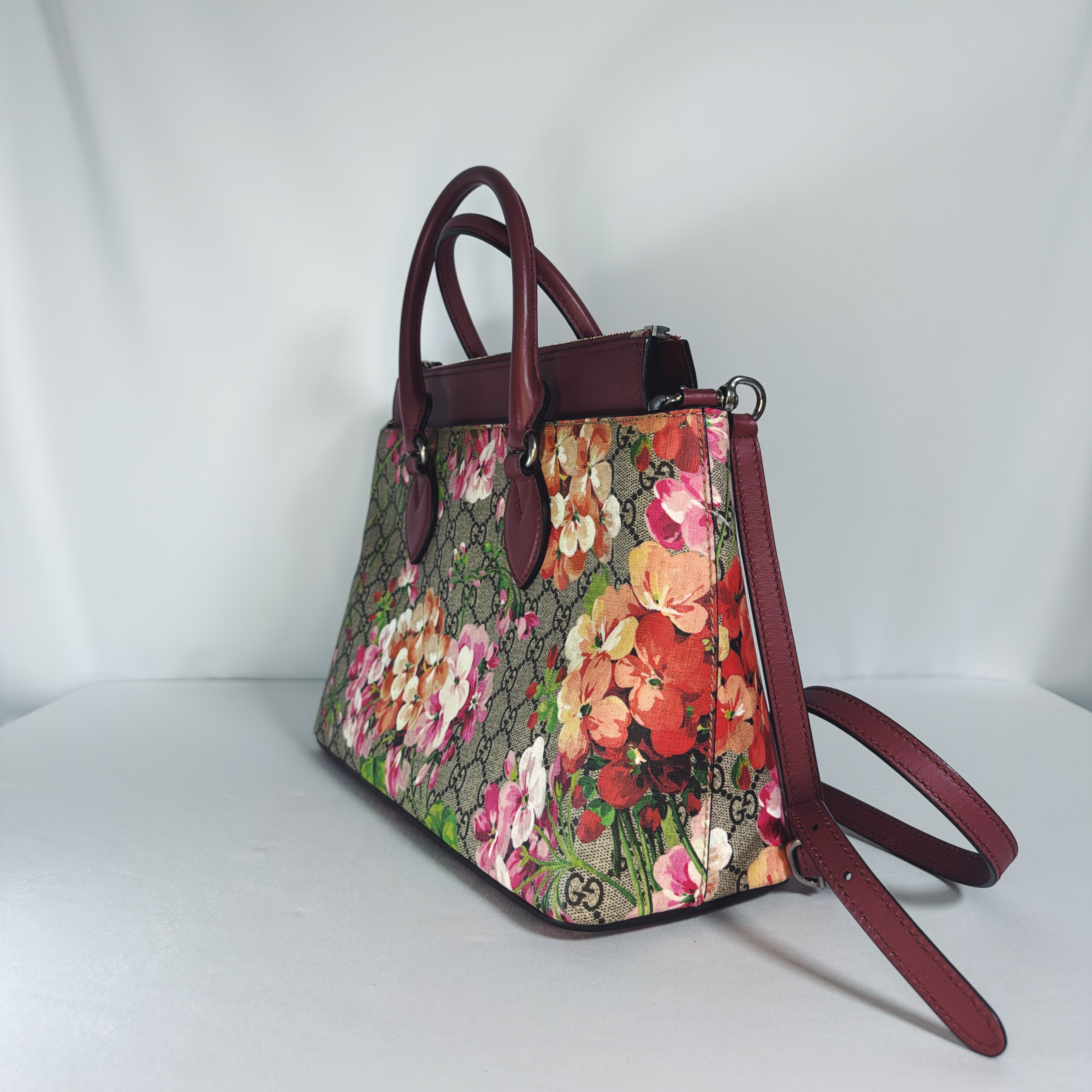 Gucci Blooms GG Canvas Tote Medium