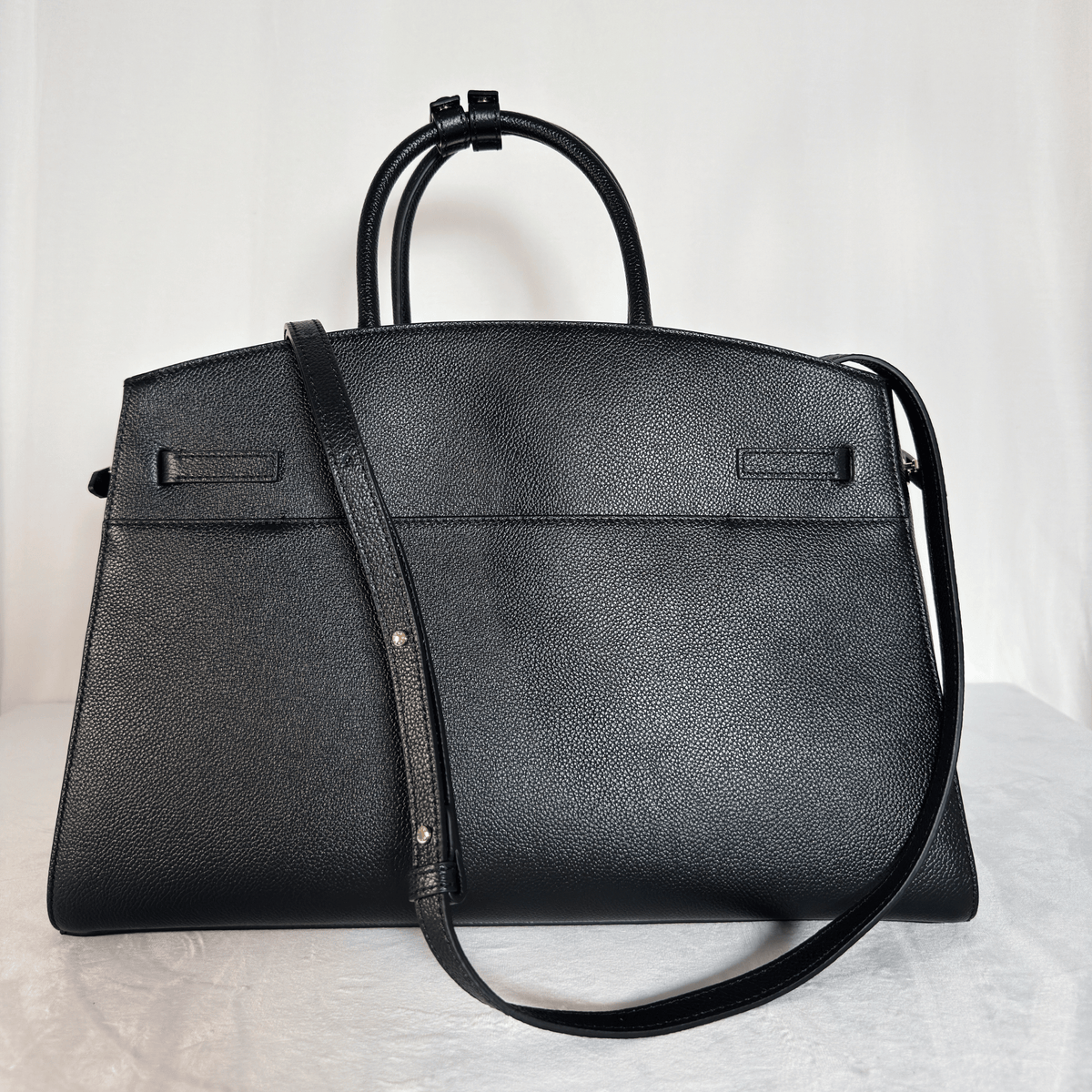 DEMELLIER - HUDSON - CUIR GRAINE NOIR - BANDOULIERE AMOVIBLE