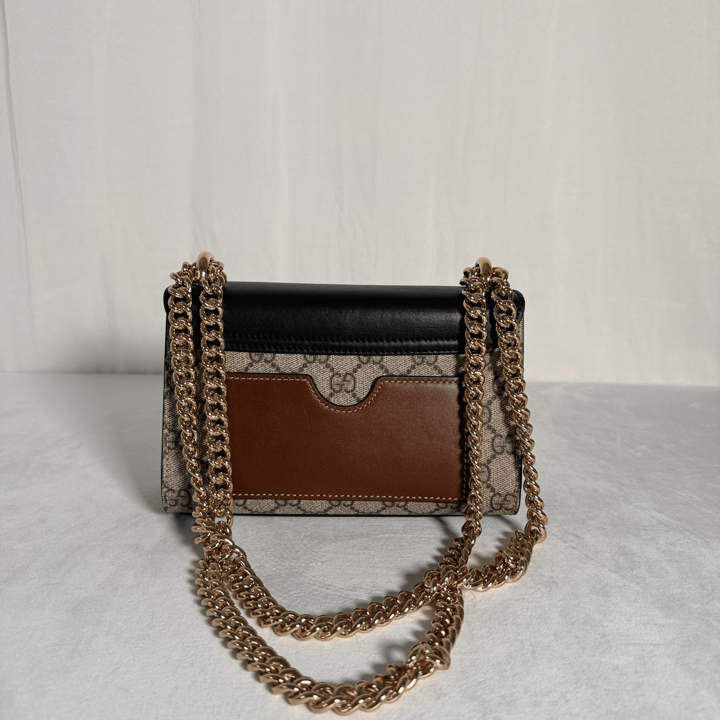 SAC GUCCI PADLOCK SMALL EN TOILE GG SUPREME ET CUIR LISSE NOIR - La Belle Boutique