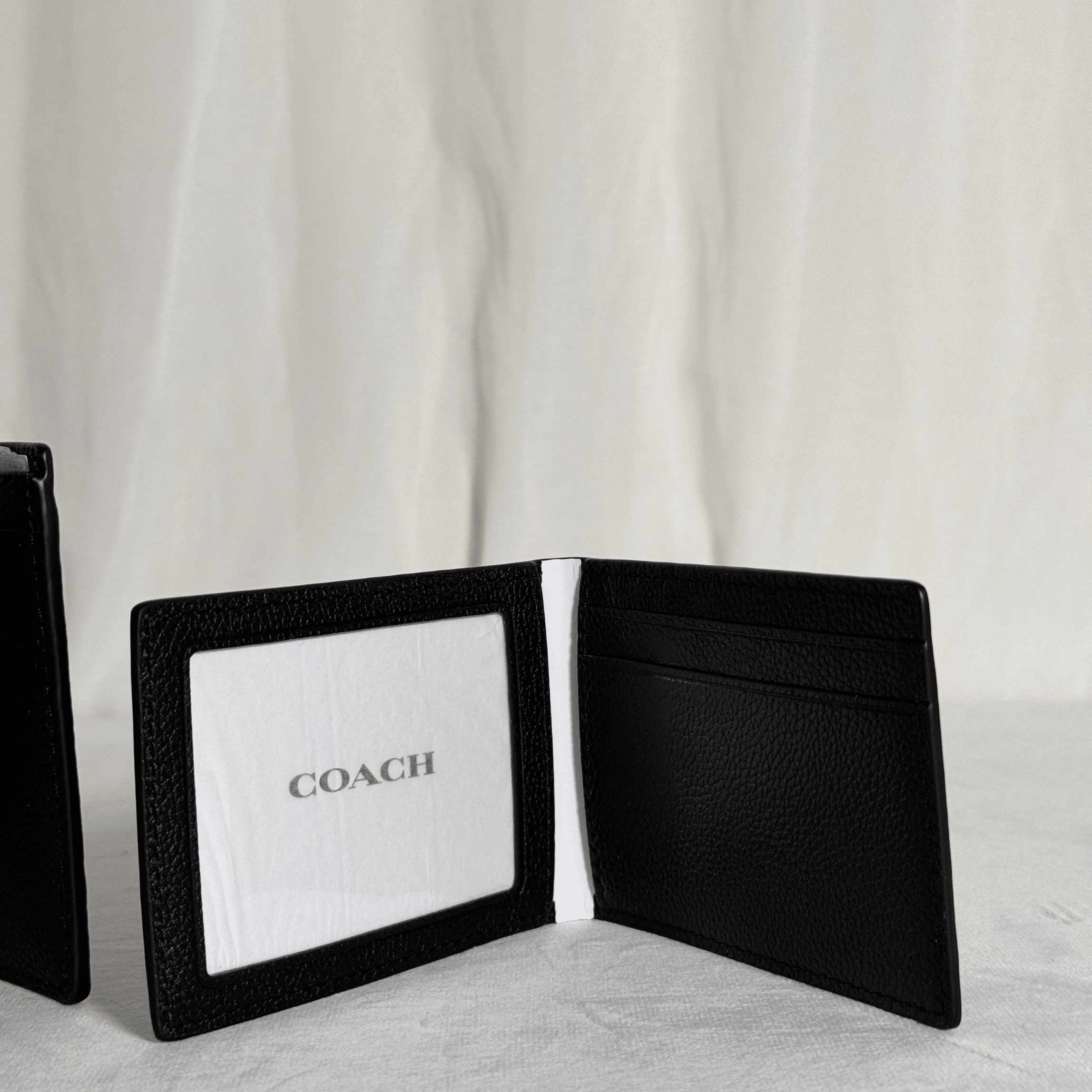 COACH - PORTEFEUILLE 3-IN-1 - CUIR GRAINÉ NOIR - AVEC PORTE-CARTE AMOVIBLE - La Belle Boutique