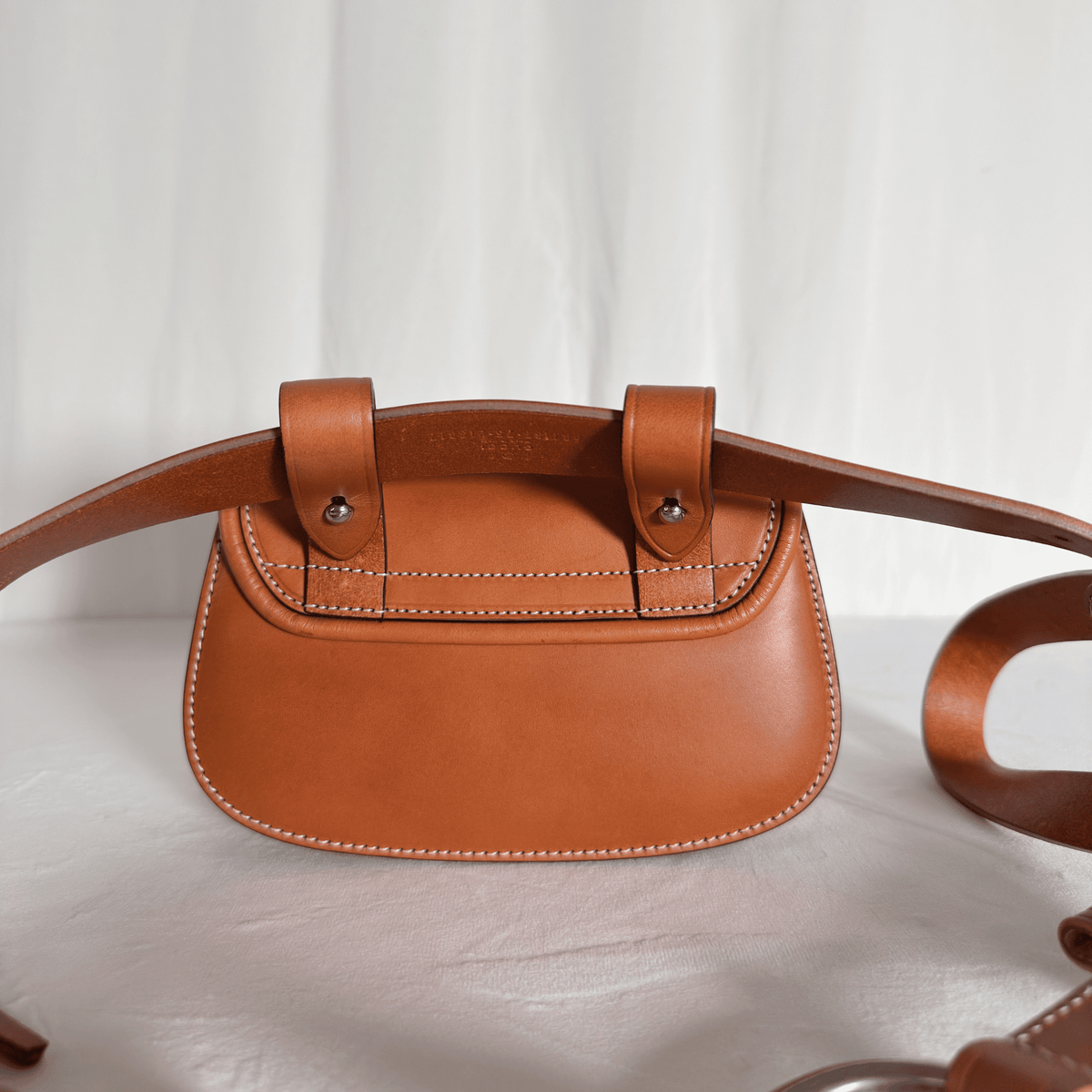 GUCCI - SAC CEINTURE BAMBOO 1947 - CUIR LISSE COGNAC - QUINCAILLERIE GUN-METAL - La Belle Boutique