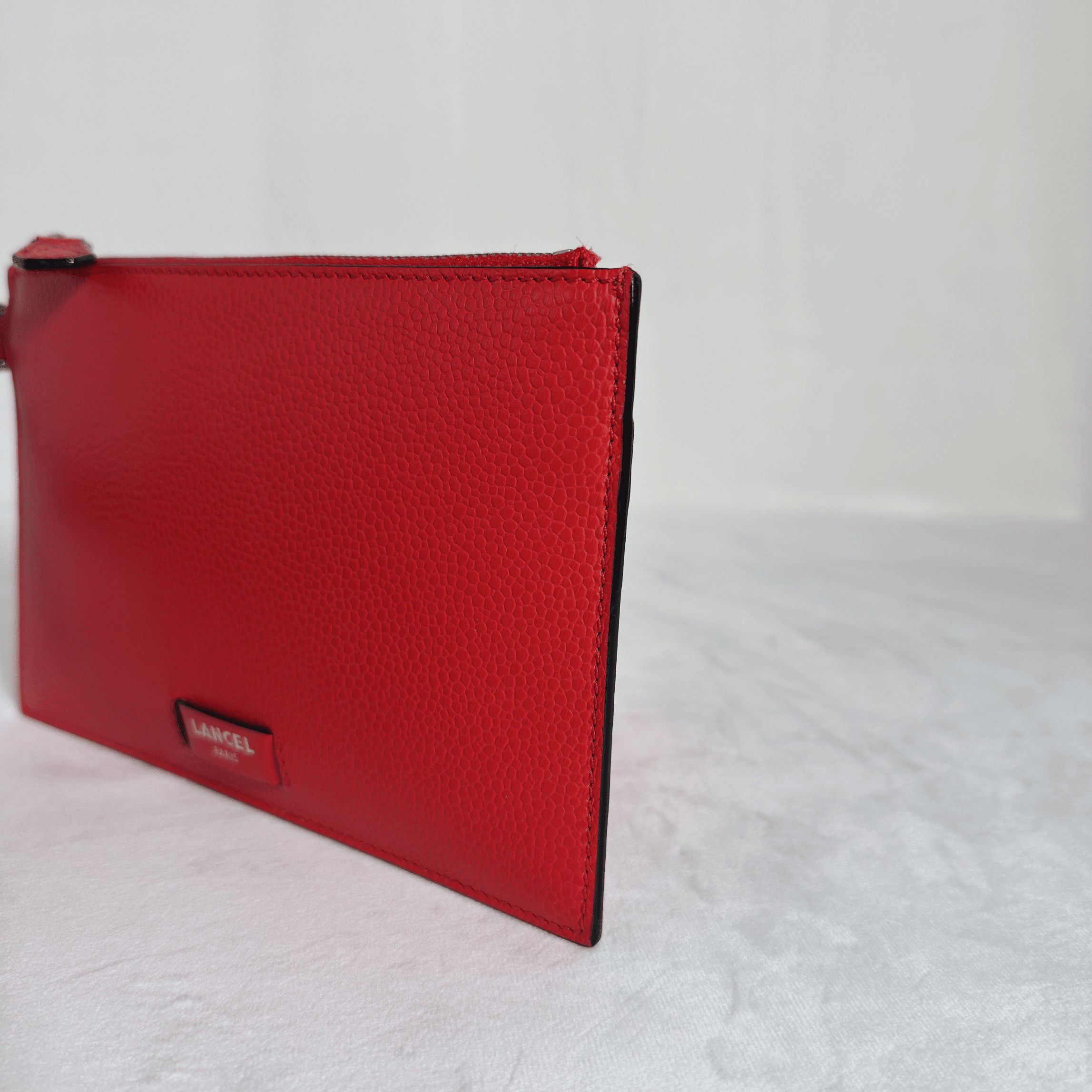POCHETTE ZIPPEE S AVEC DRAGONNE LANCEL - La Belle Boutique