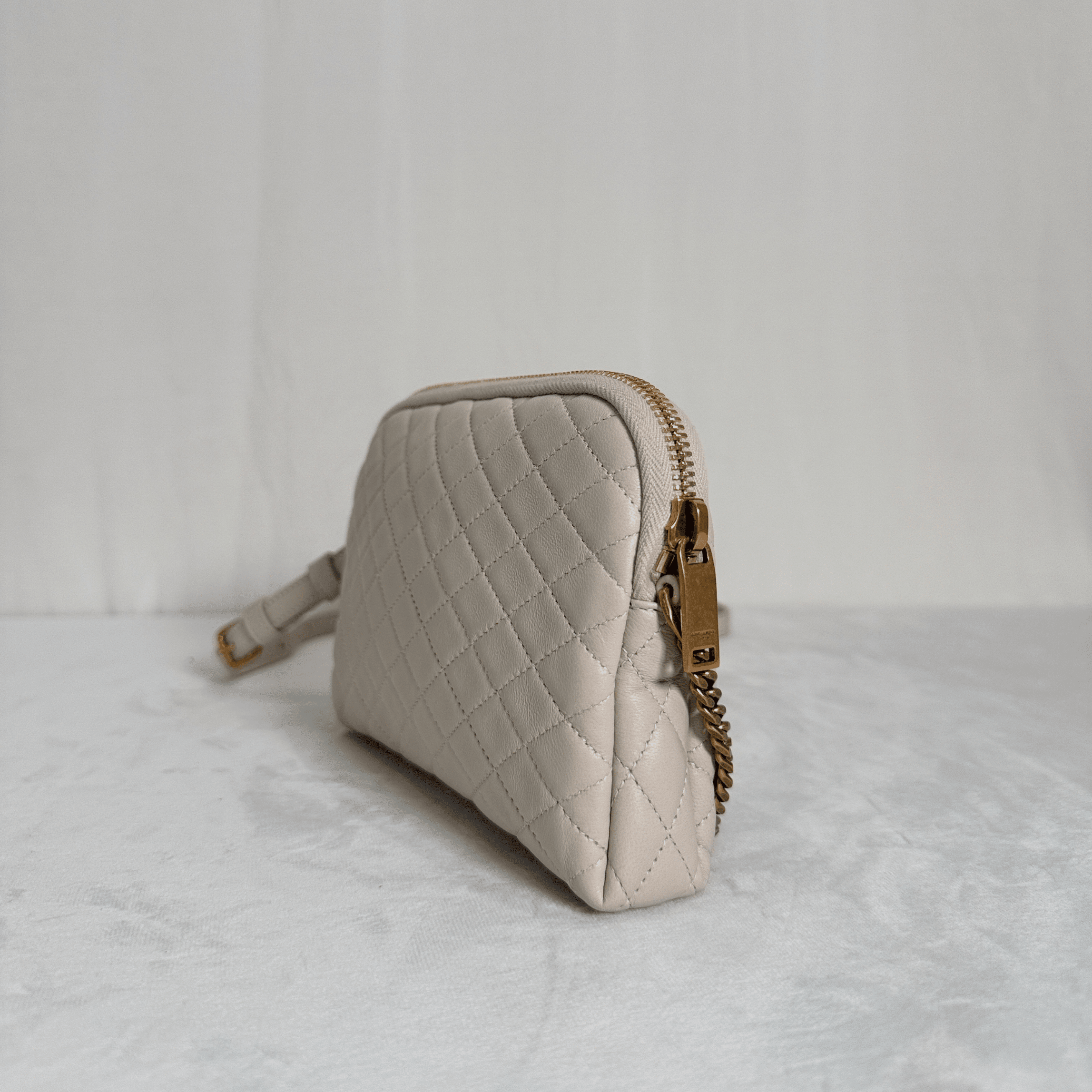 SAC YVES SAINT LAURENT GABY CAMERA CUIR D'AGNEAU BLANC - La Belle Boutique