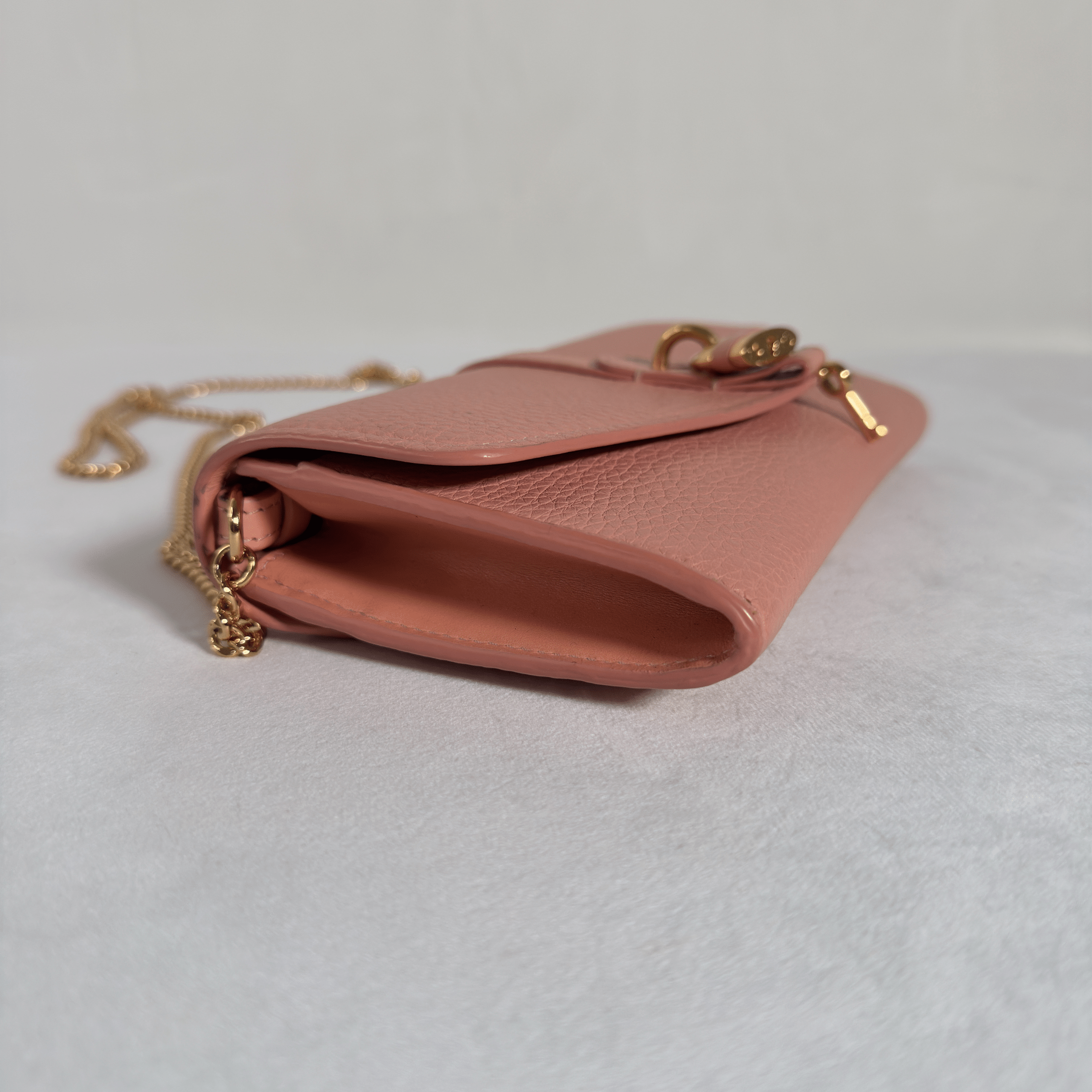 POCHETTE WALLET ON CHAIN CHLOE ABY - CUIR GRAINE VIEUX ROSE - La Belle Boutique