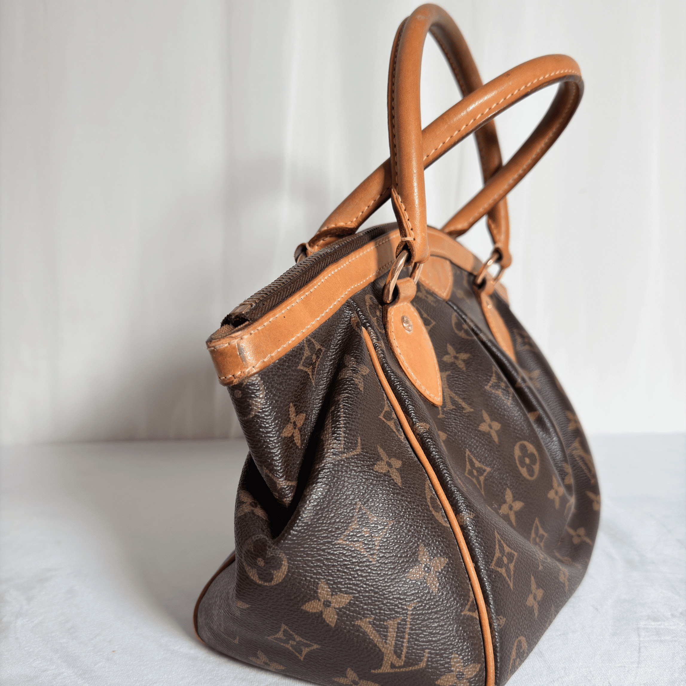 LOUIS VUITTON - SAC À MAIN TIVOLI PM - TOILE MONOGRAMME - VINTAGE - La Belle Boutique