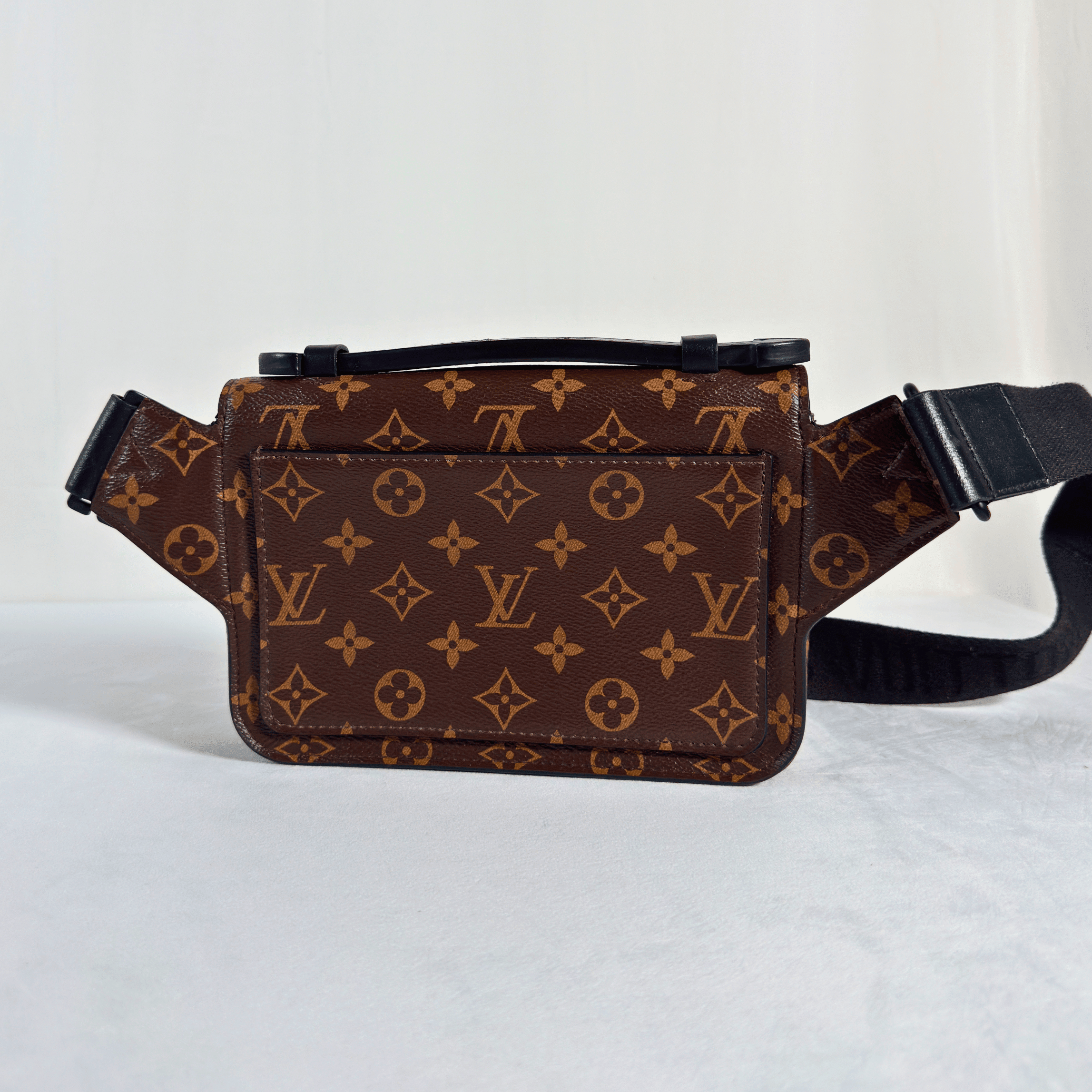 LOUIS VUITTON - S LOCK MESSENGER - TOILE MONOGRAM MACASSAR - La Belle Boutique