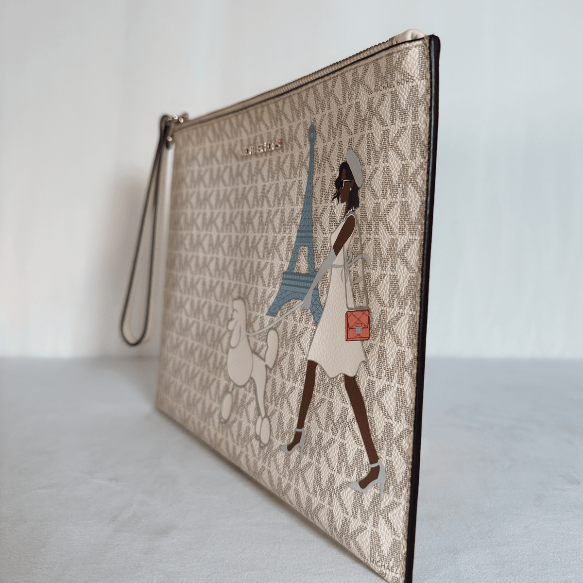 MICHAEL KORS - POCHETTE JET SET TRAVEL LARGE - TOILE MONOGRAMME MK EDITION PARIS