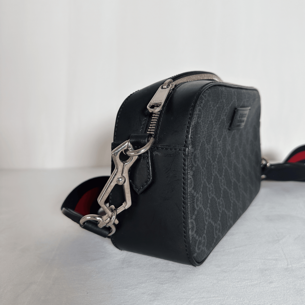 GUCCI - GG SUPREME CAMERA BAG - TOILE GG NOIR - BANDOULIÈRE WEB