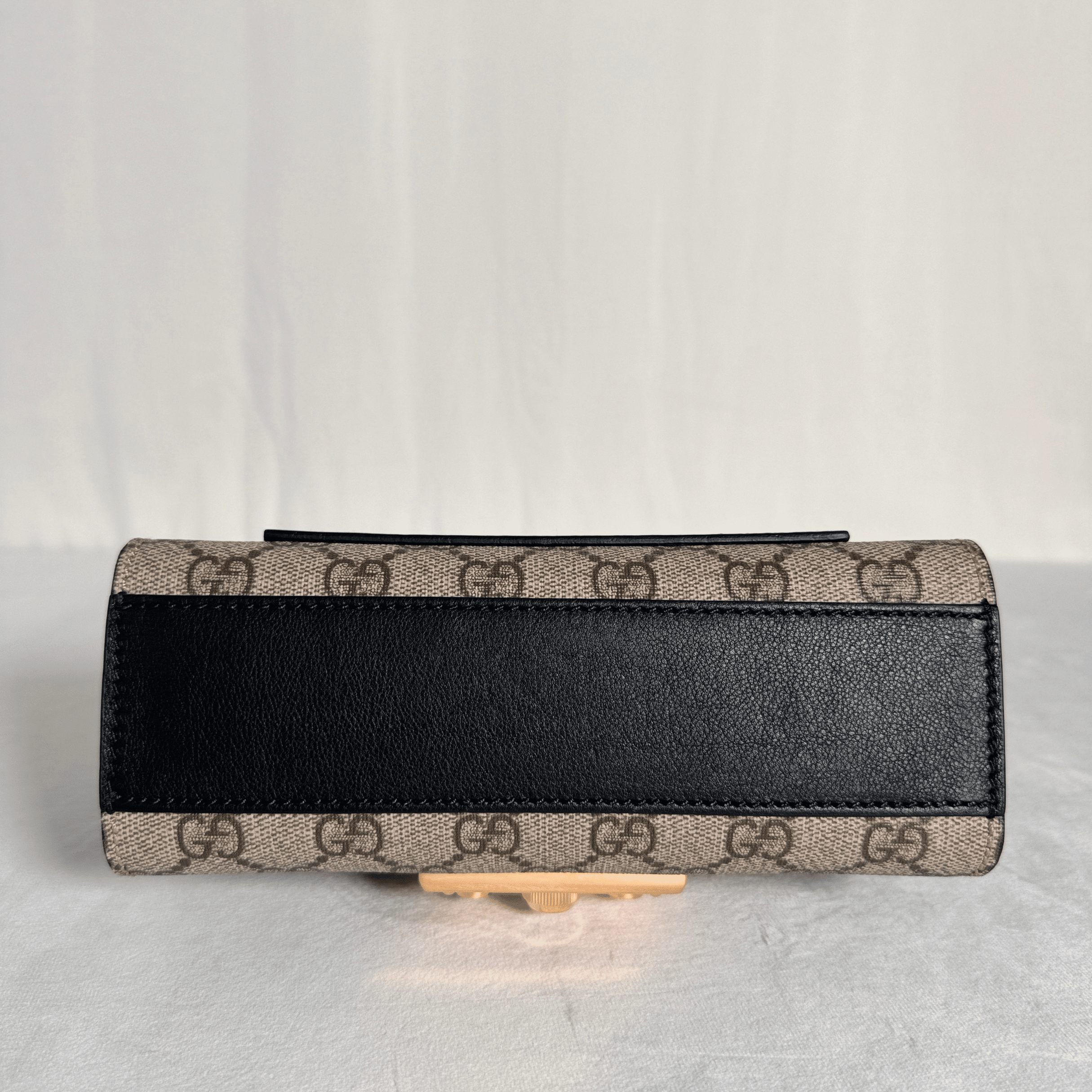 SAC GUCCI PADLOCK SMALL EN TOILE GG SUPREME ET CUIR LISSE NOIR - La Belle Boutique