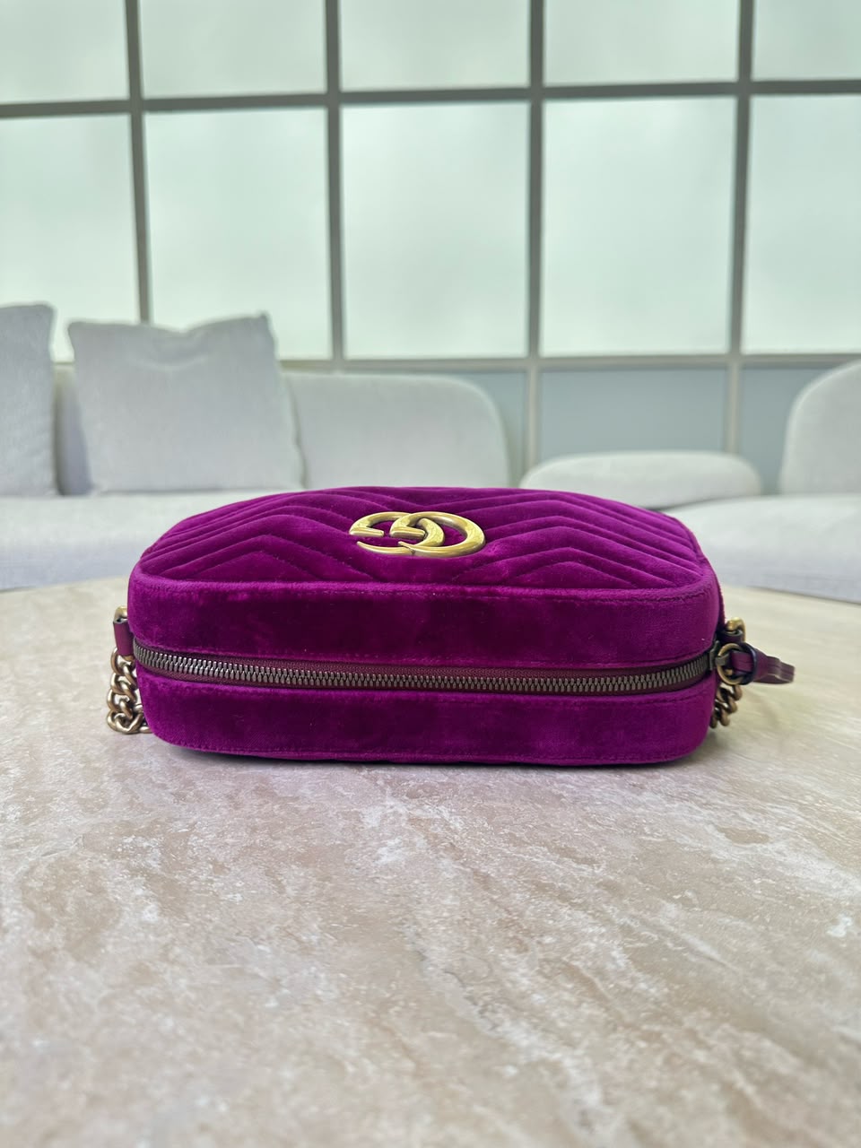 GUCCI - GG MARMONT VELOURS FUCHSIA/MAGENTA