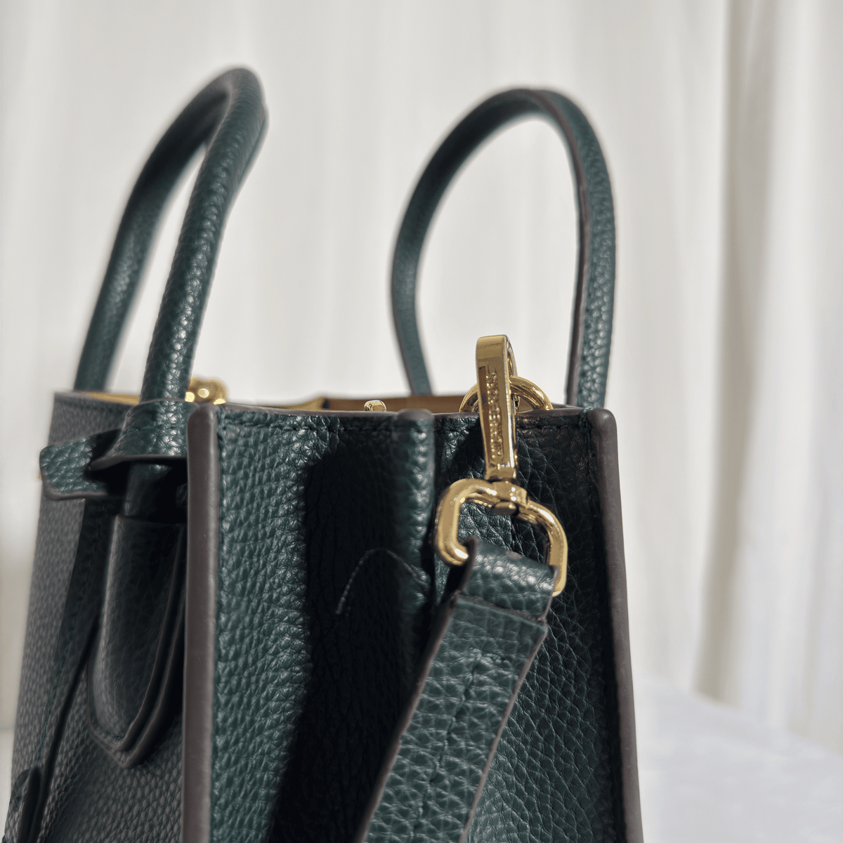 MICHAEL KORS -SAC MERCER - CUIR GRAINÉ VERT SAPIN - La Belle Boutique