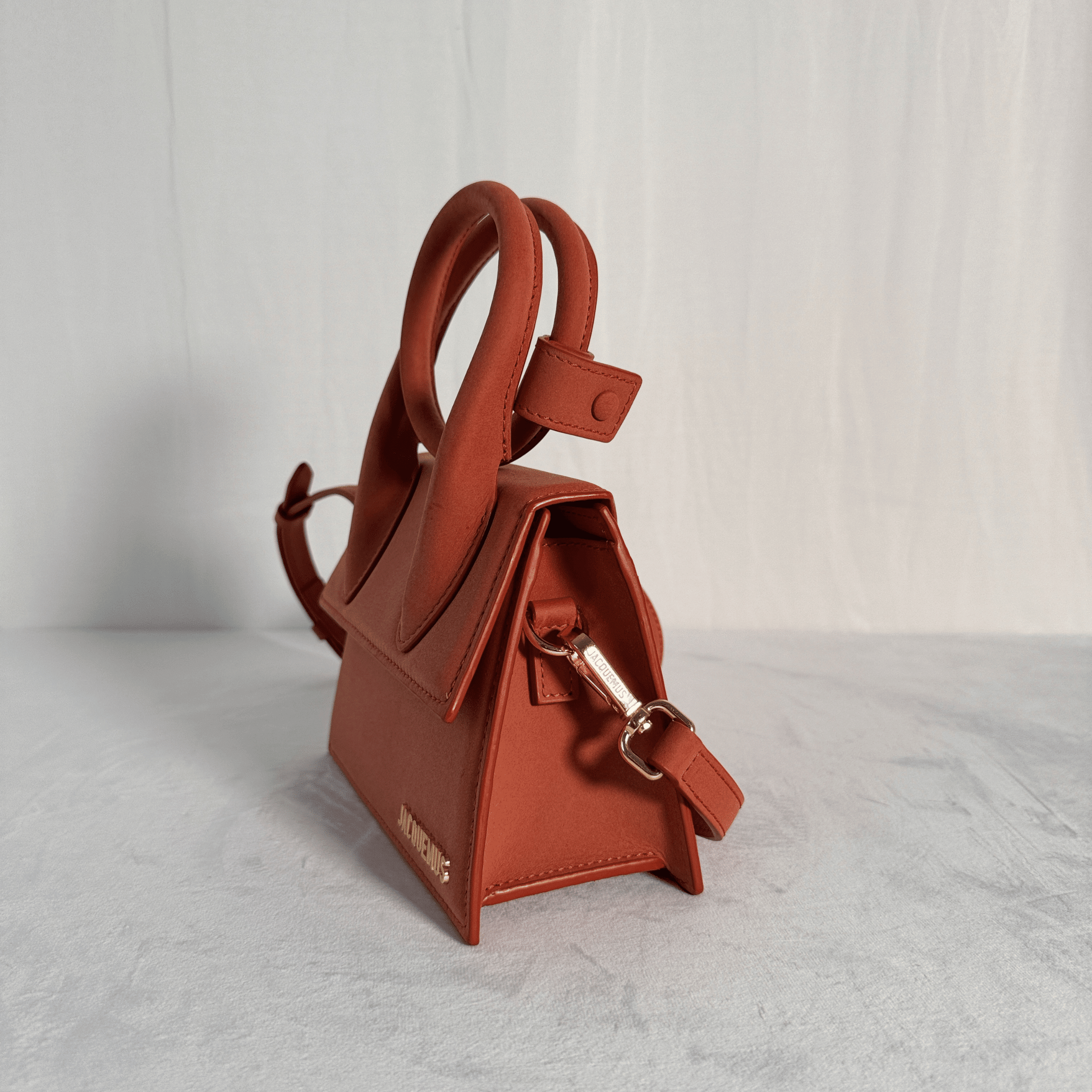 SAC JACQUEMUS LE CHIQUITO NOEUD – CUIR TERRACOTTA - La Belle Boutique