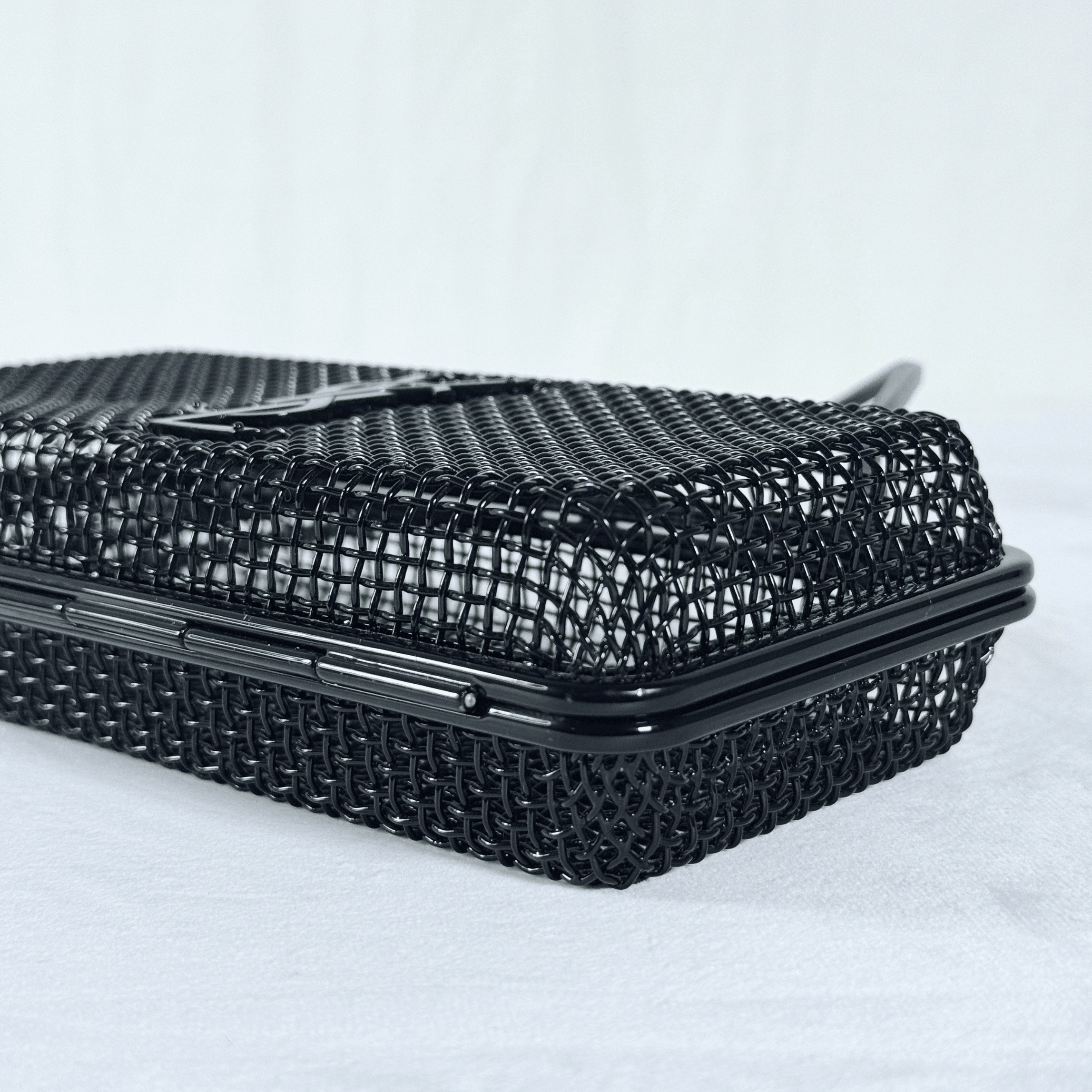 SAC BANDOULIERE SAINT LAURENT EVENING CAGE - METAL NOIR MAT - La Belle Boutique