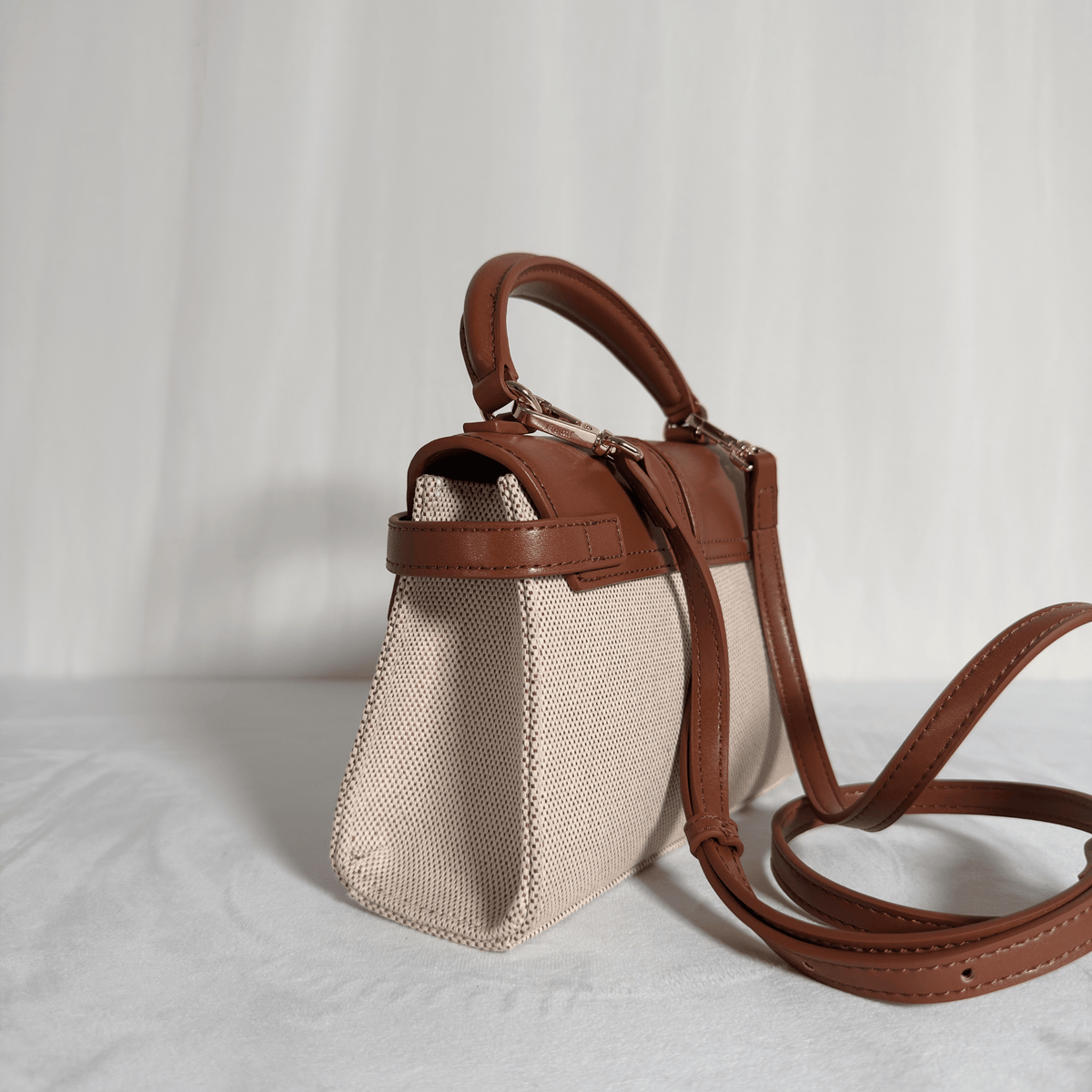JW PEI - ELIS MINI - TOILE CANVAS ET CUIR VEGAN COGNAC