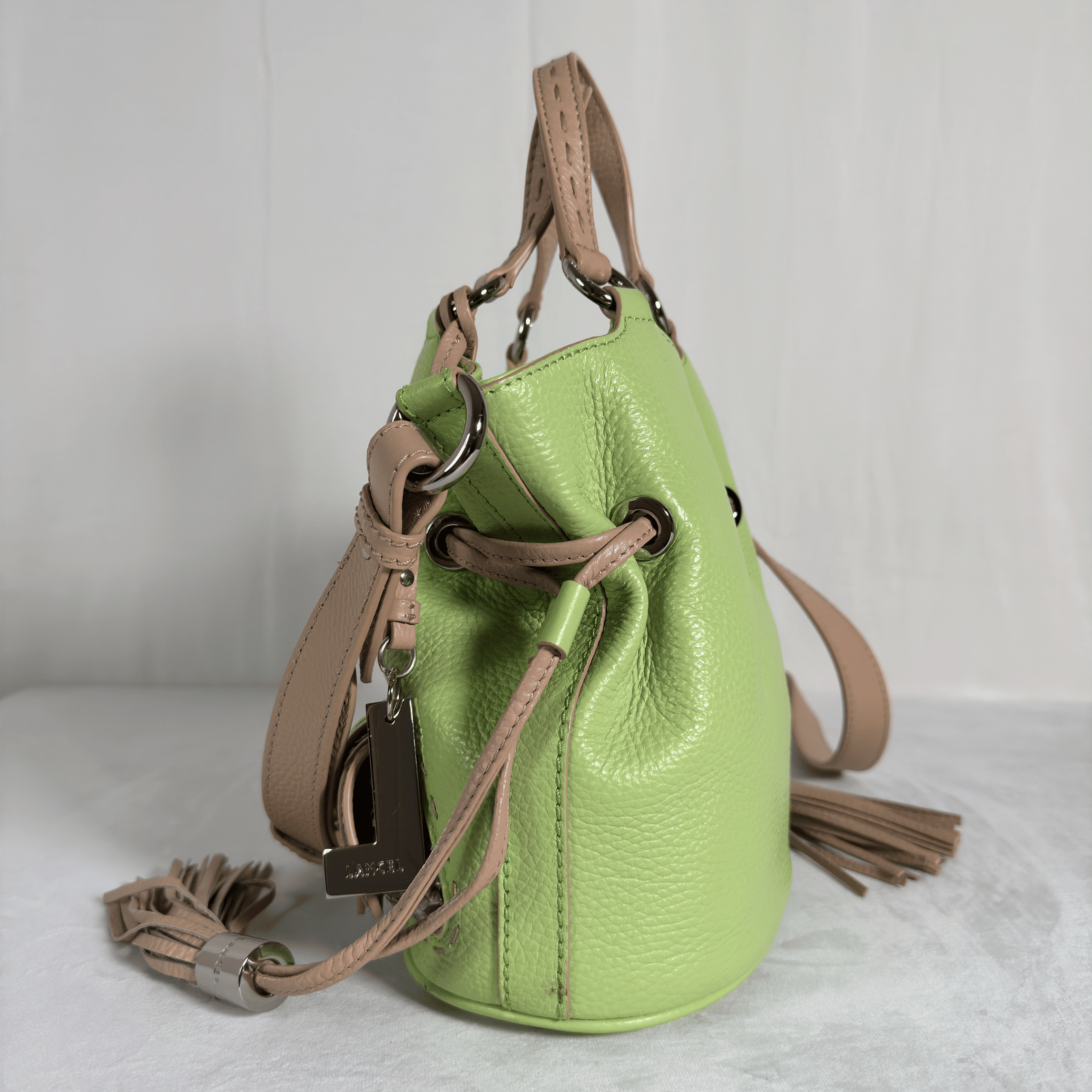 SAC SEAU LANCEL PREMIER FLIRT S - EDITION LIMITEE PYTHON BICOLORE VERT/NUDE - La Belle Boutique