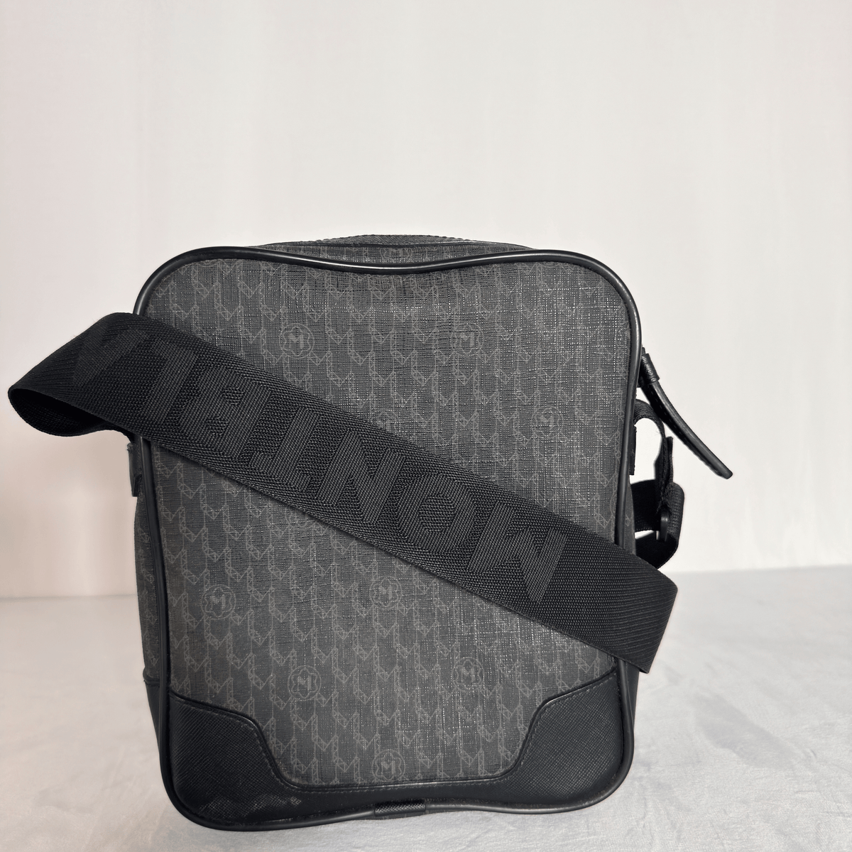MONTBLANC - M_GRAM 4810 MESSENGER - TOILE MONOGRAMME NOIRE