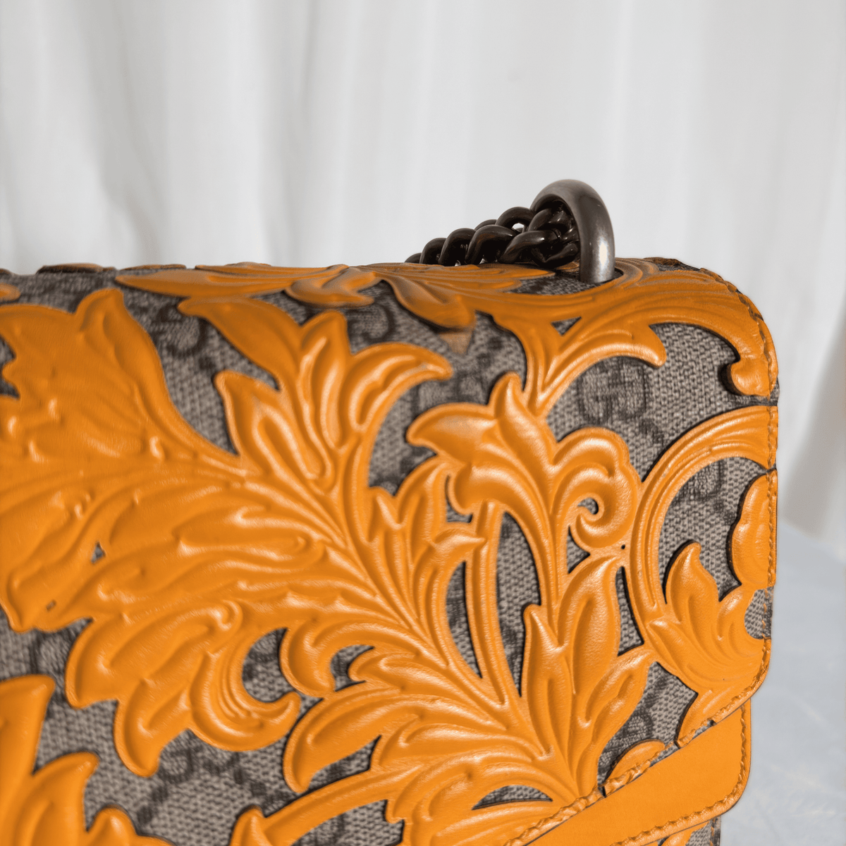 GUCCI - SAC DIONYSUS MEDIUM - TOILE GG SUPREME - ARABESQUES CUIR OCRE - ÉDITION LIMITÉE - La Belle Boutique