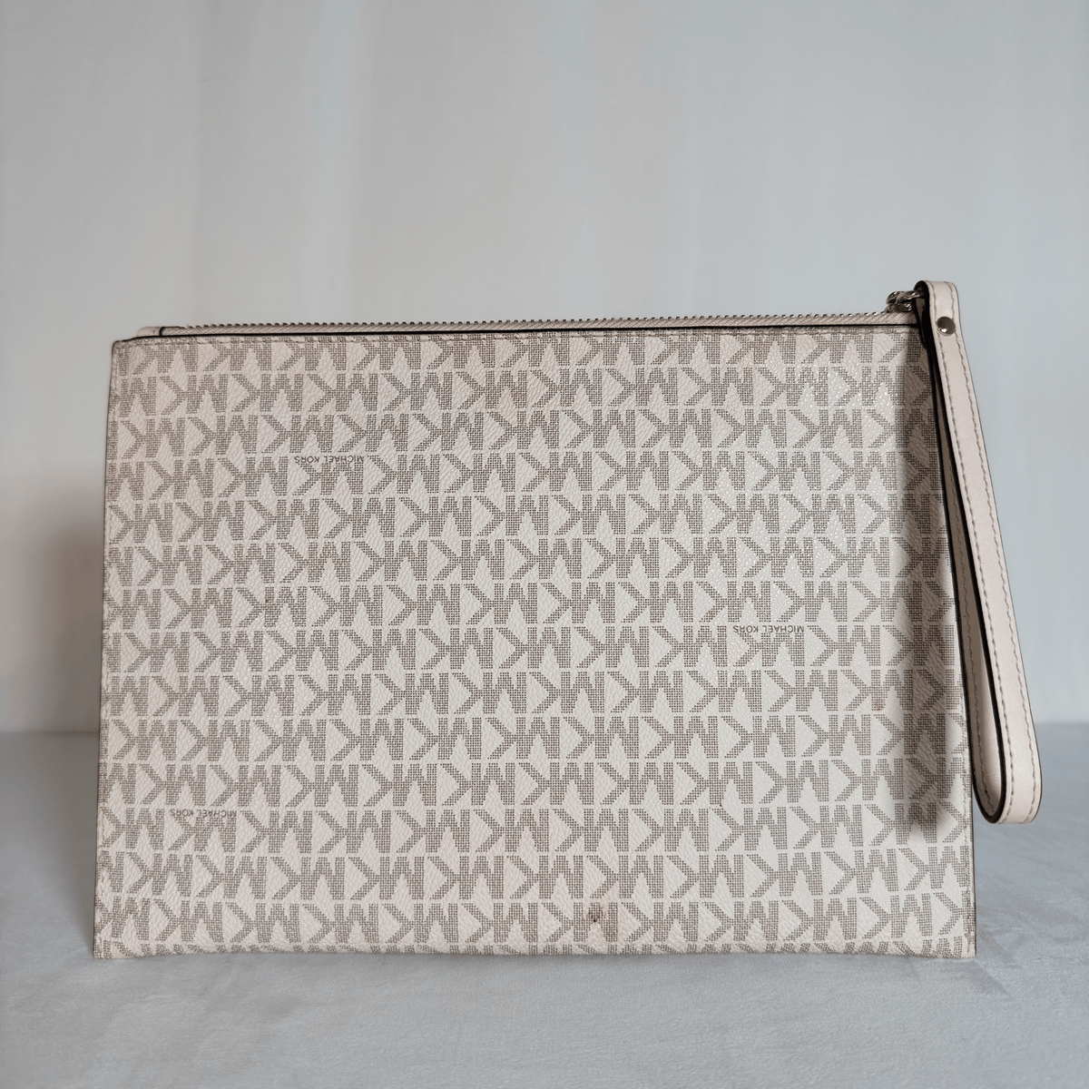 MICHAEL KORS - POCHETTE JET SET TRAVEL LARGE - TOILE MONOGRAMME MK EDITION PARIS