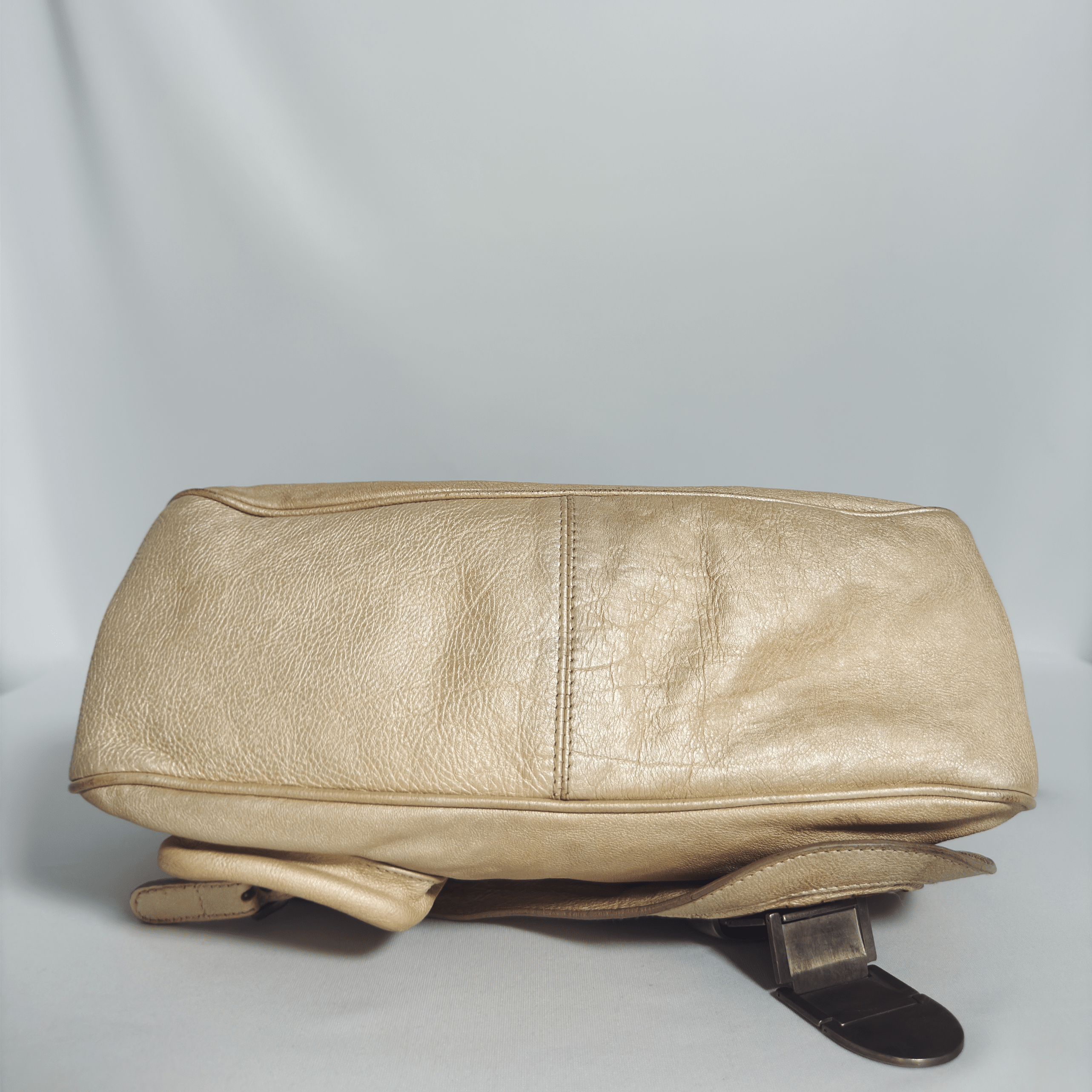 Sac à main Dior Gaucho en cuir beige vintage - La Belle Boutique