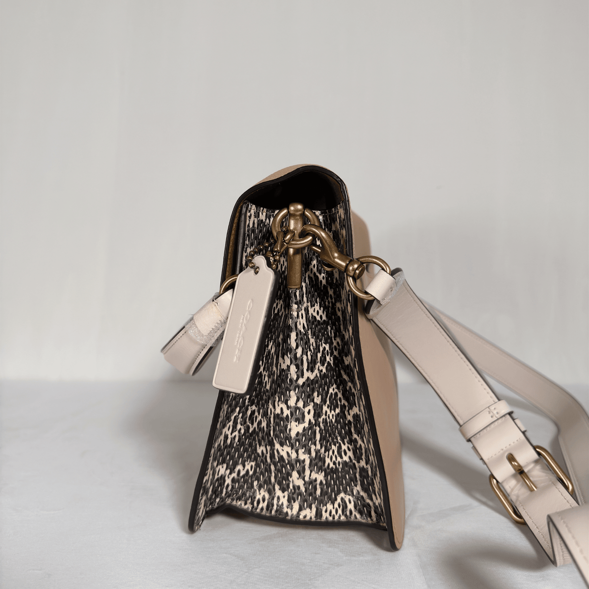 COACH - SAC TABBY - CUIR COLORBLOCK MIX MATIÈRES - La Belle Boutique
