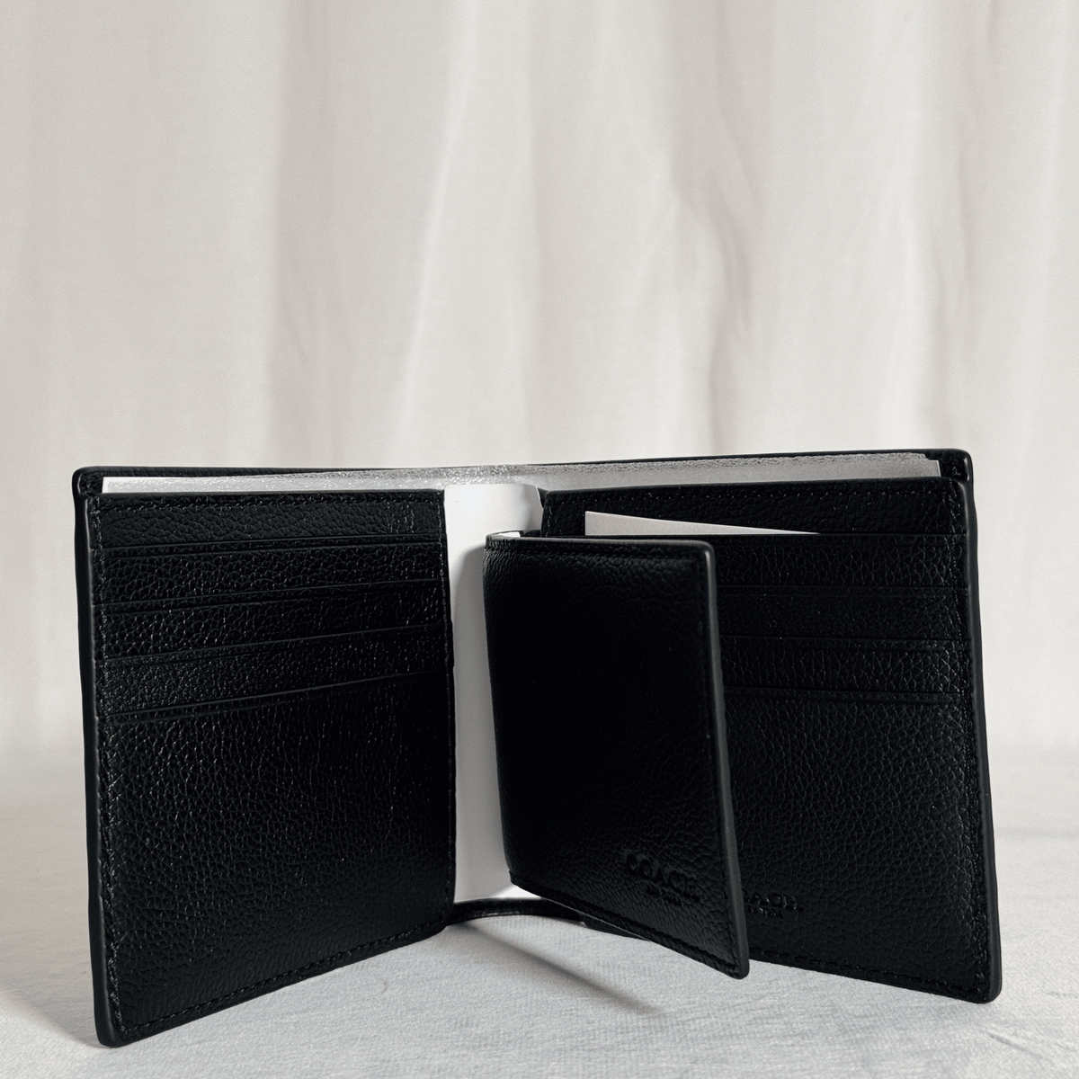 COACH - PORTEFEUILLE 3-IN-1 - CUIR GRAINÉ NOIR - AVEC PORTE-CARTE AMOVIBLE - La Belle Boutique