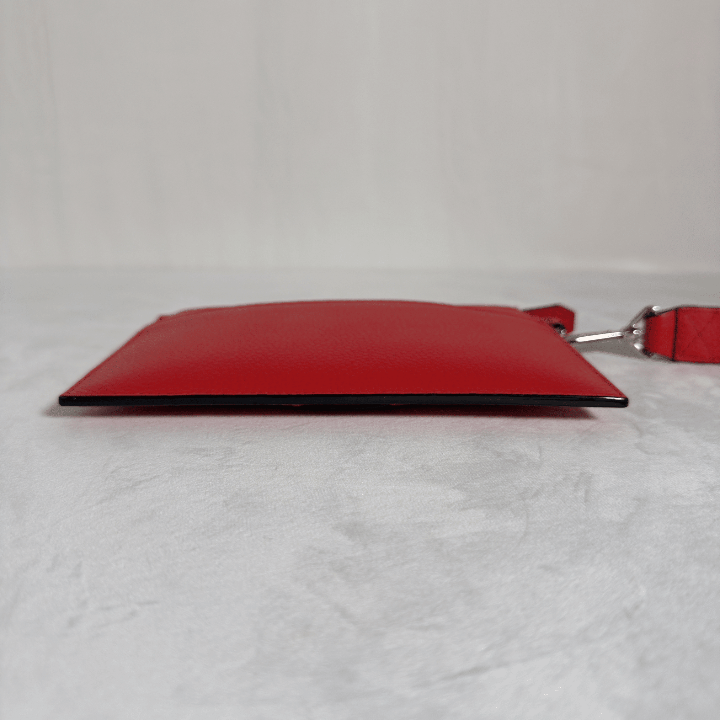 POCHETTE ZIPPEE S AVEC DRAGONNE LANCEL - La Belle Boutique