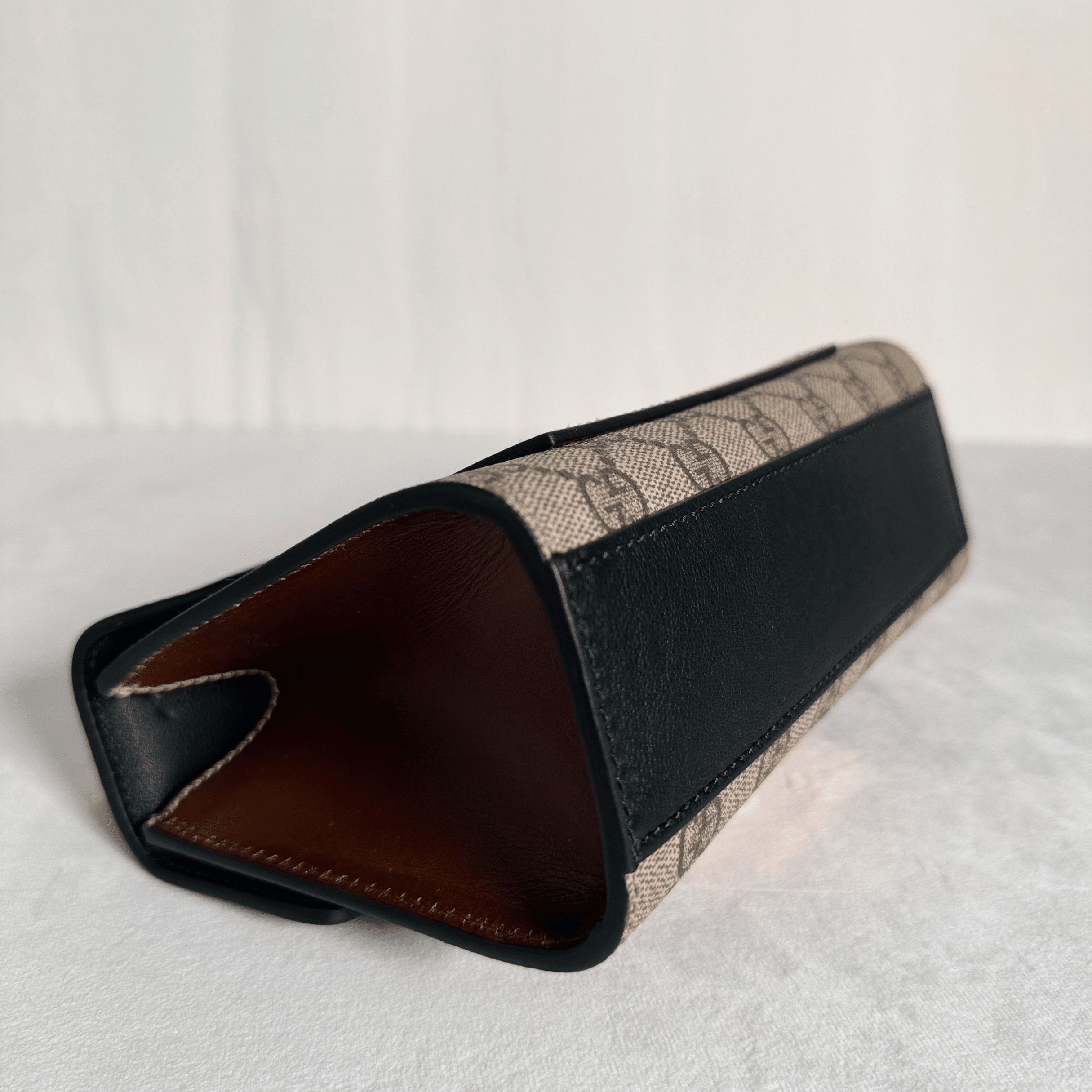 SAC GUCCI PADLOCK SMALL EN TOILE GG SUPREME ET CUIR LISSE NOIR - La Belle Boutique